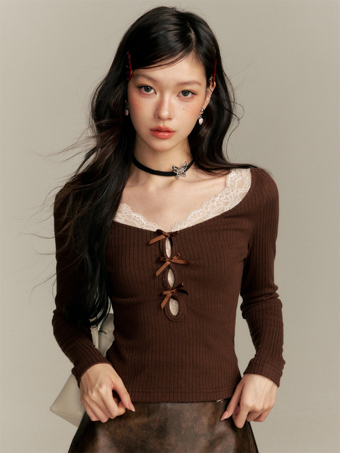 16DEWS 16D25351 Color blocked lace patchwork V-neck knitted top