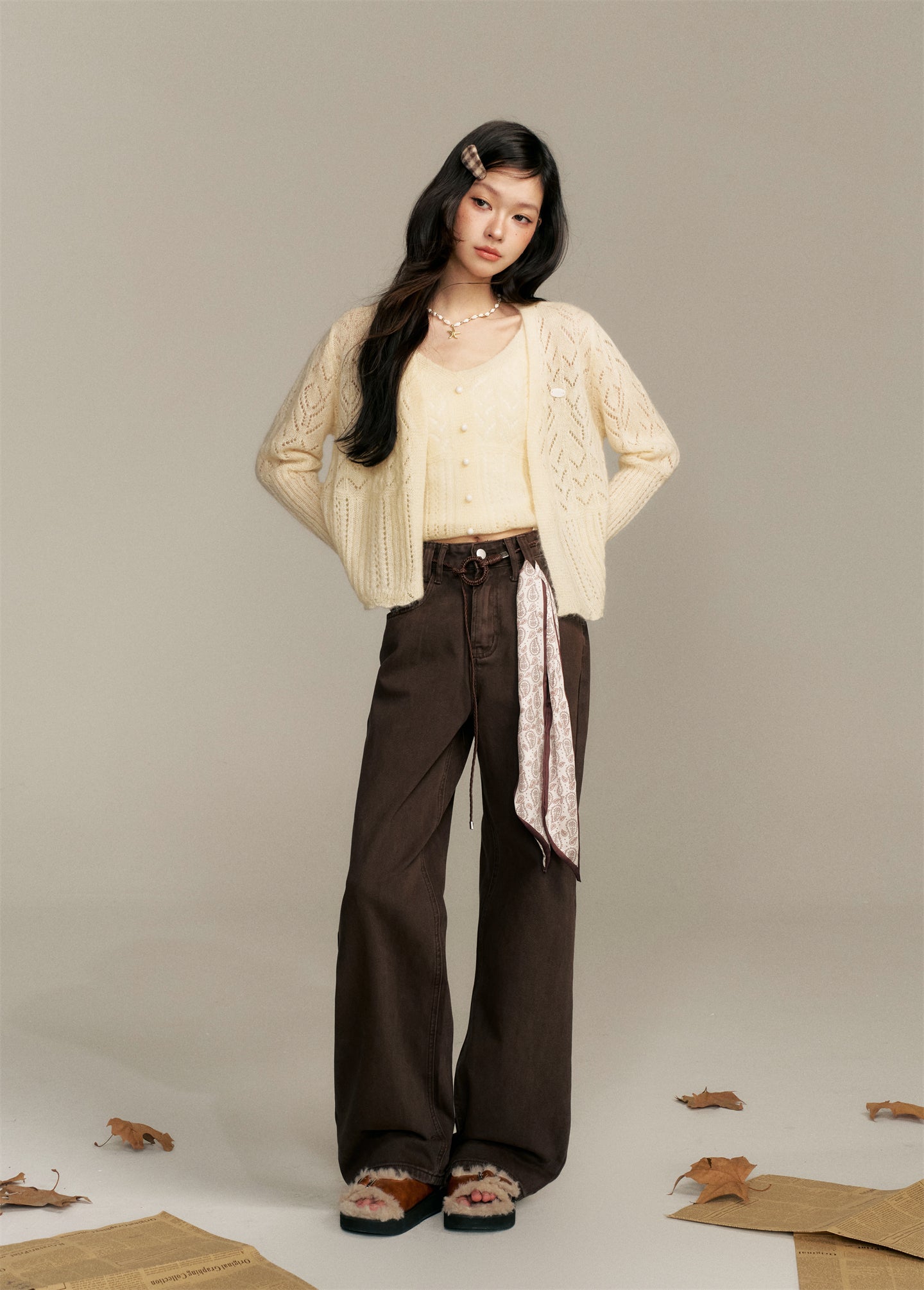 16DEWS 16D25356 Crochet woolen cardigan + camisole set