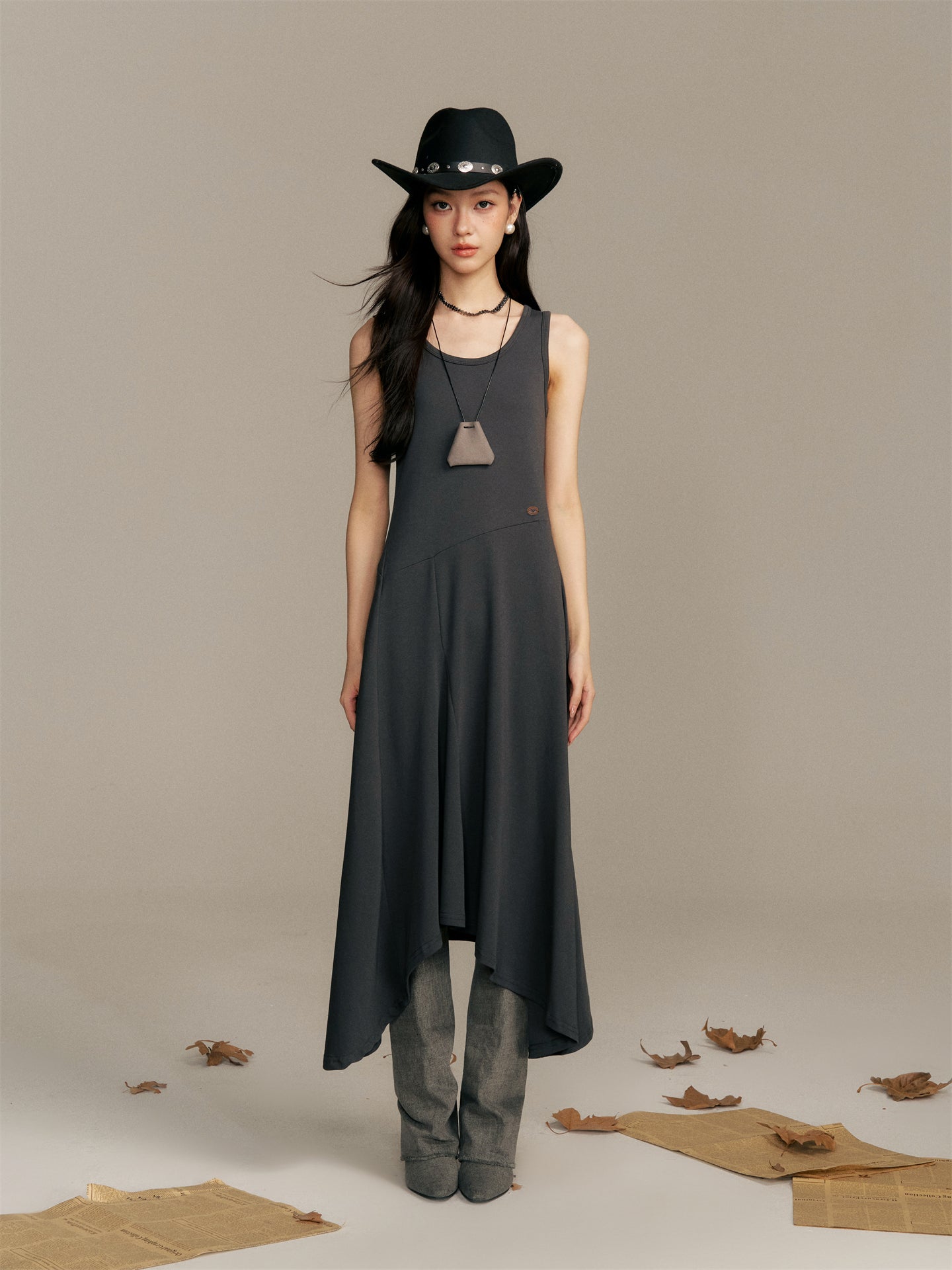16DEWS 16D25370 Irregular design U-neck vest dress (with bag)