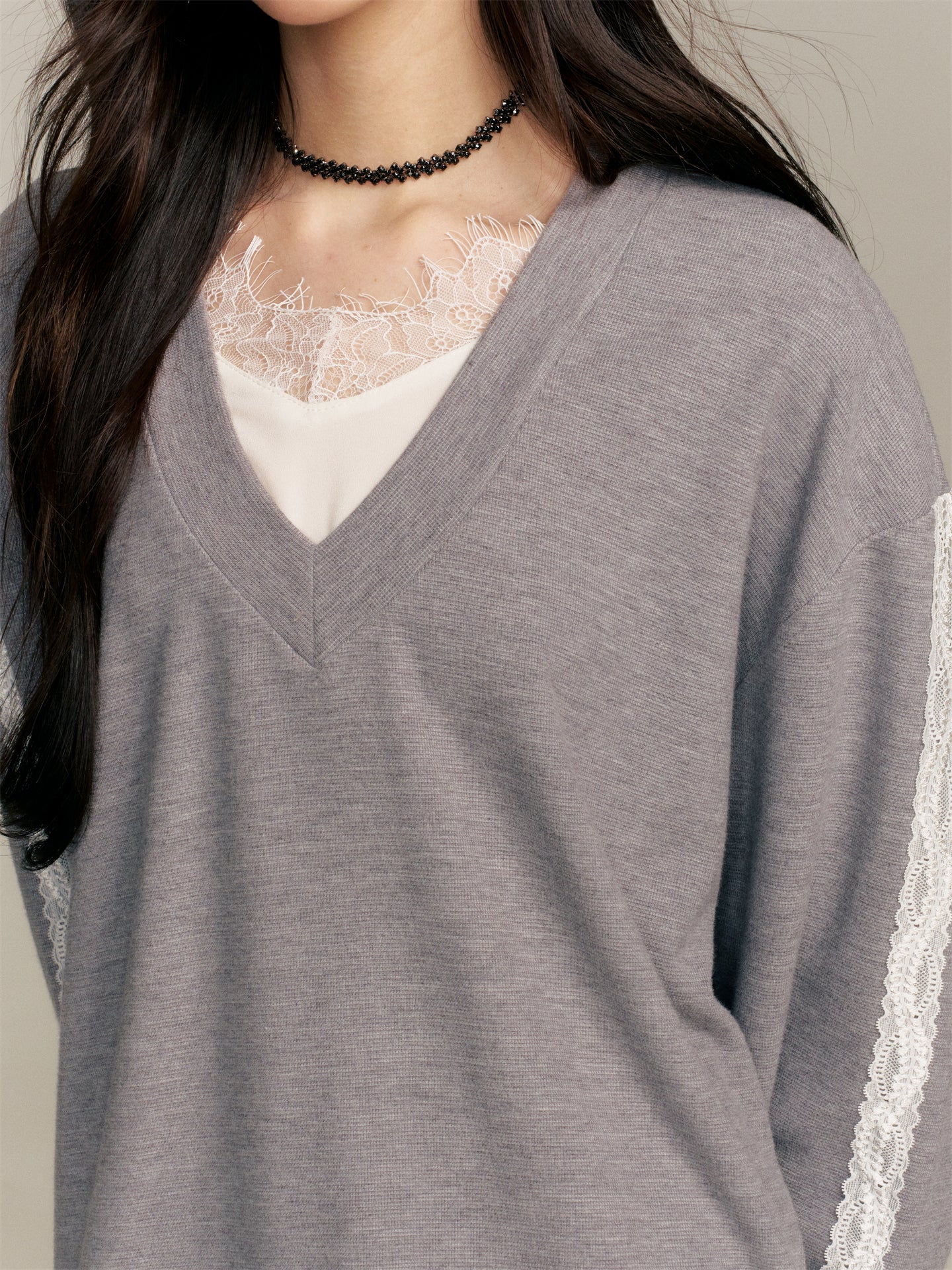 16DEWS 16D25377 Fake two piece irregular V-nec hoodie