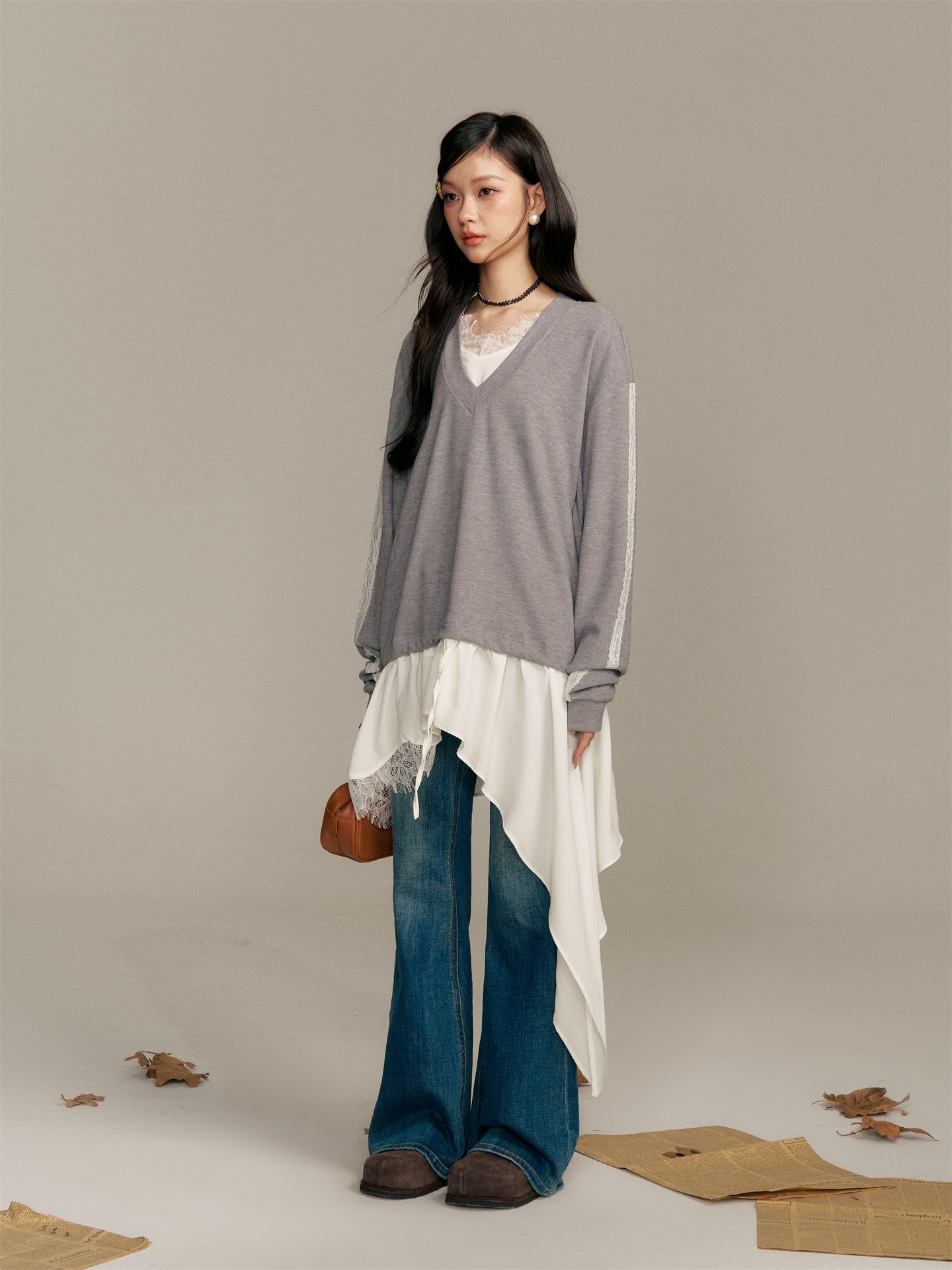 16DEWS 16D25377 Fake two piece irregular V-nec hoodie