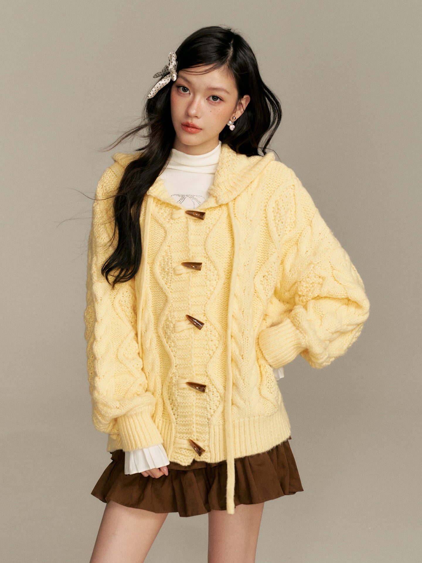 16DEWS 16D25378 Cream yellow twisted flower hooded cardigan