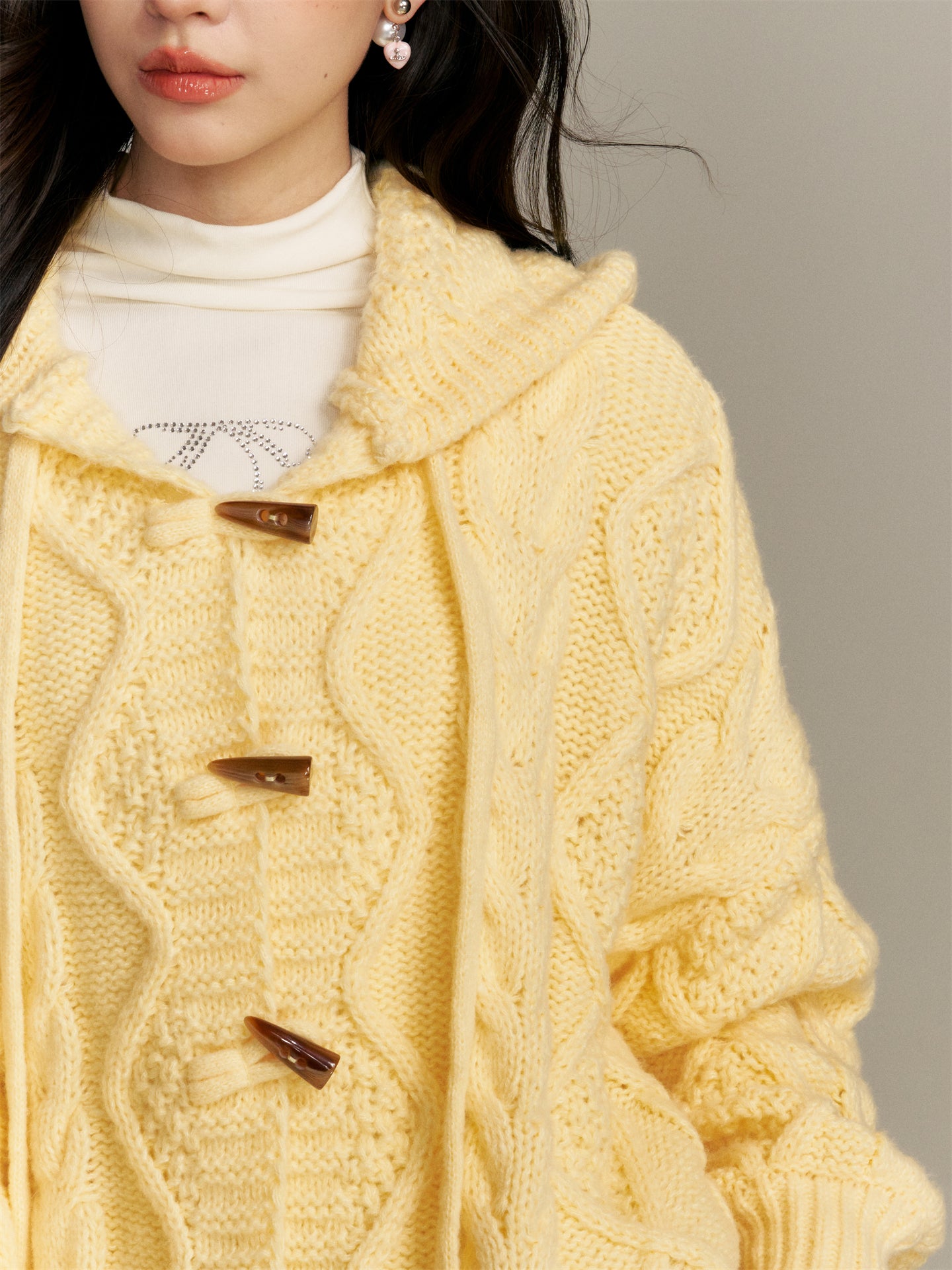 16DEWS 16D25378 Cream yellow twisted flower hooded cardigan