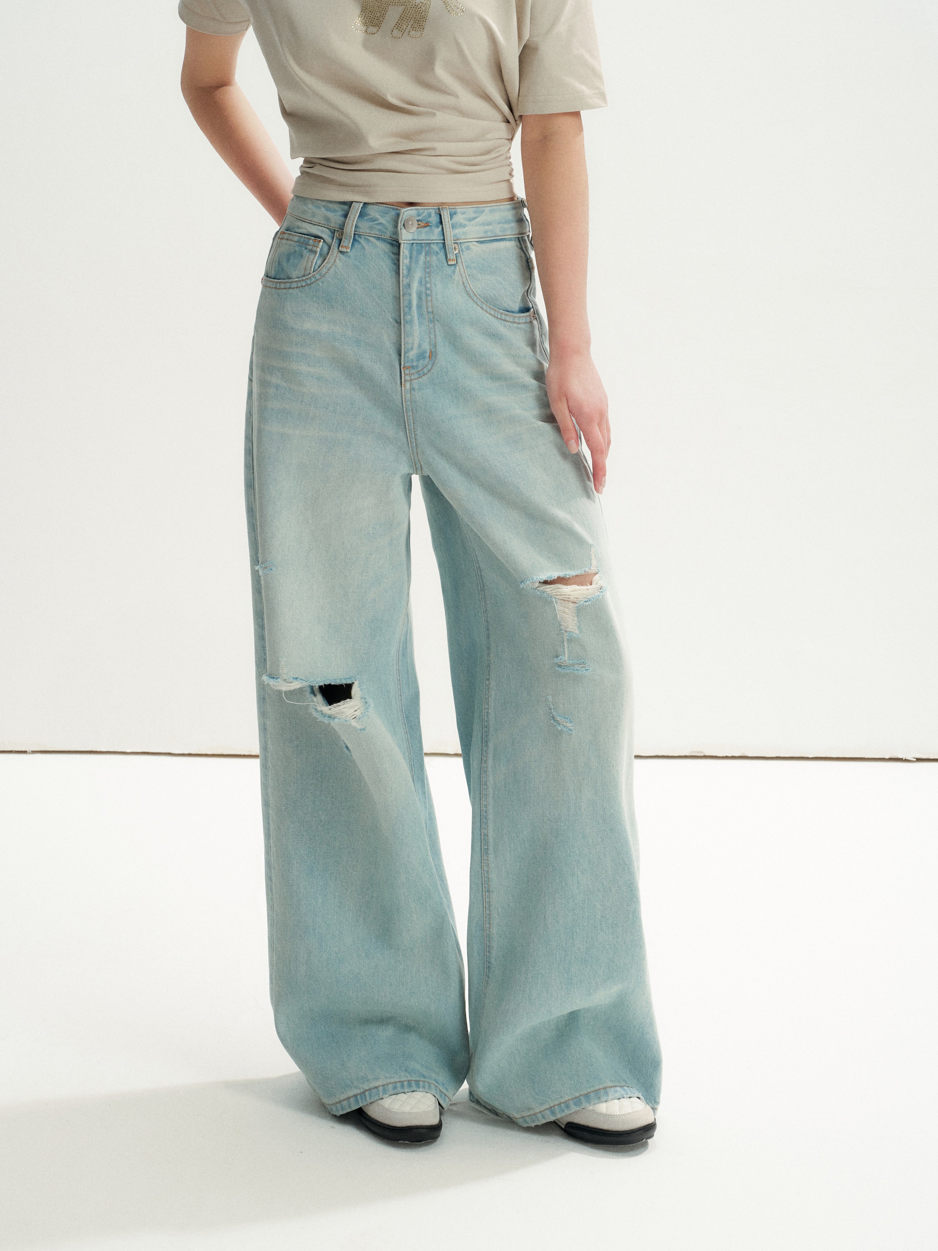 16DEWS 16D26236 Washed Light Blue Vintage Ripped Wide-Leg Jeans