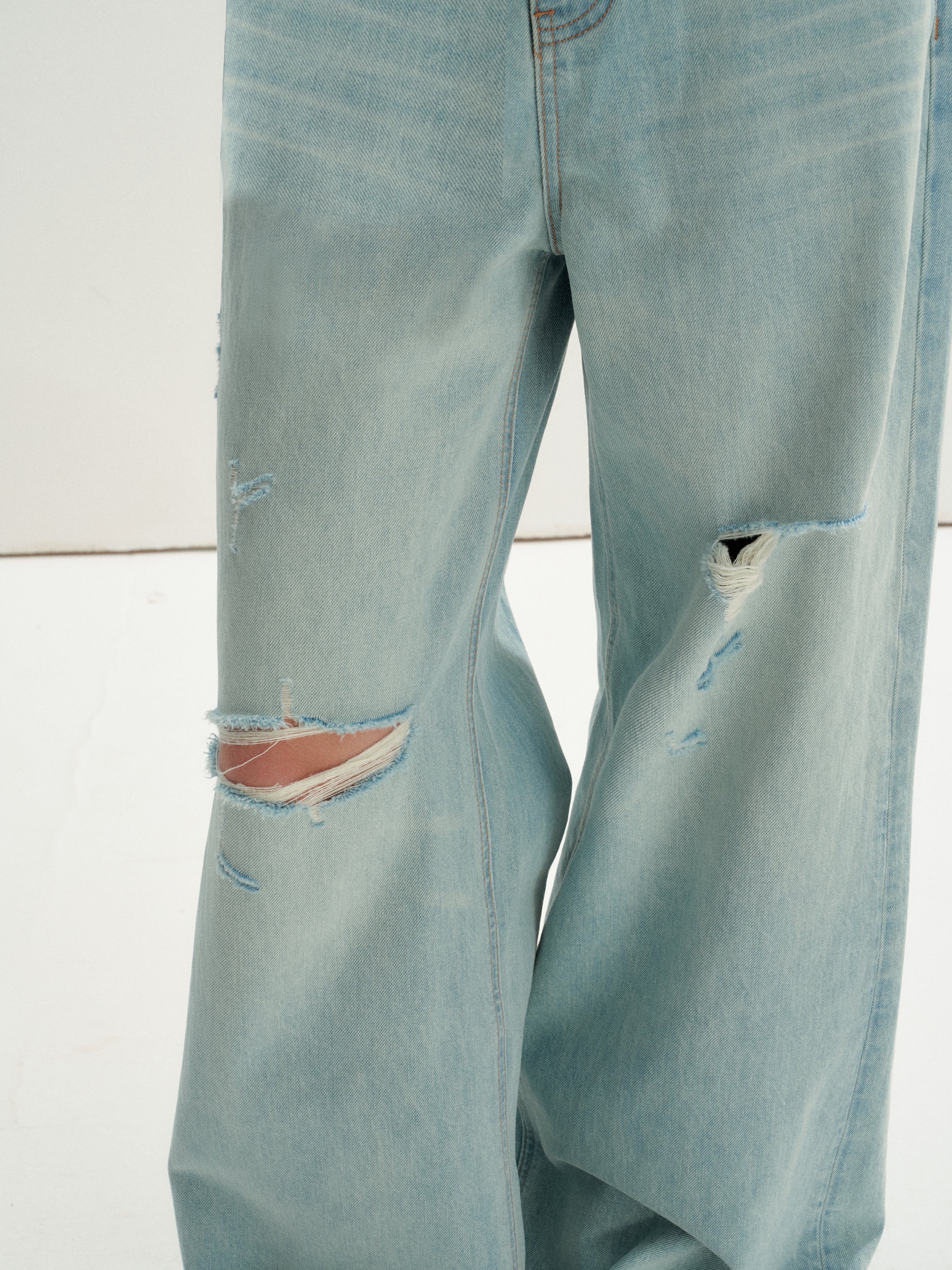 16DEWS 16D26236 Washed Light Blue Vintage Ripped Wide-Leg Jeans