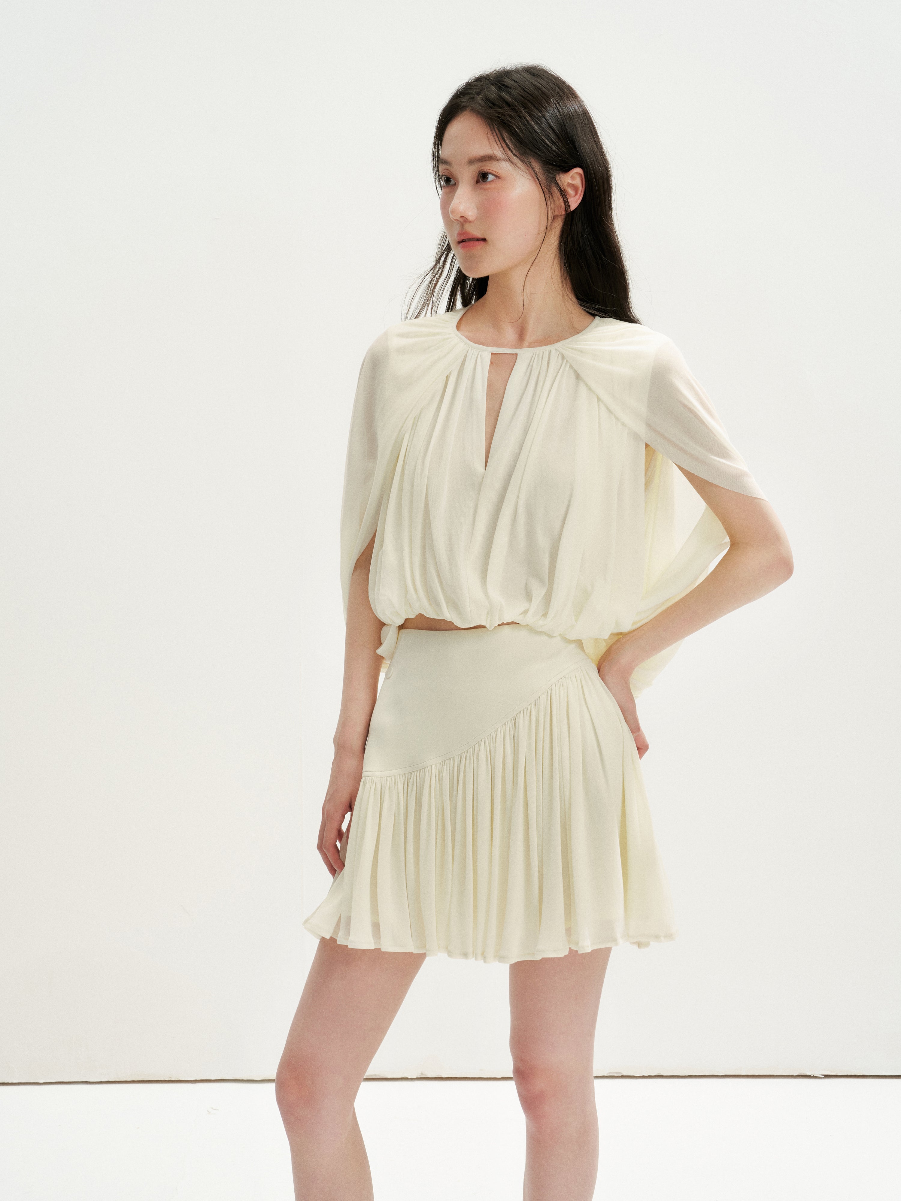 16DEWS 16D26256&16D26257 Cape-Style V-Neck Top+Tulle Spliced Pleated A-Line Skirt