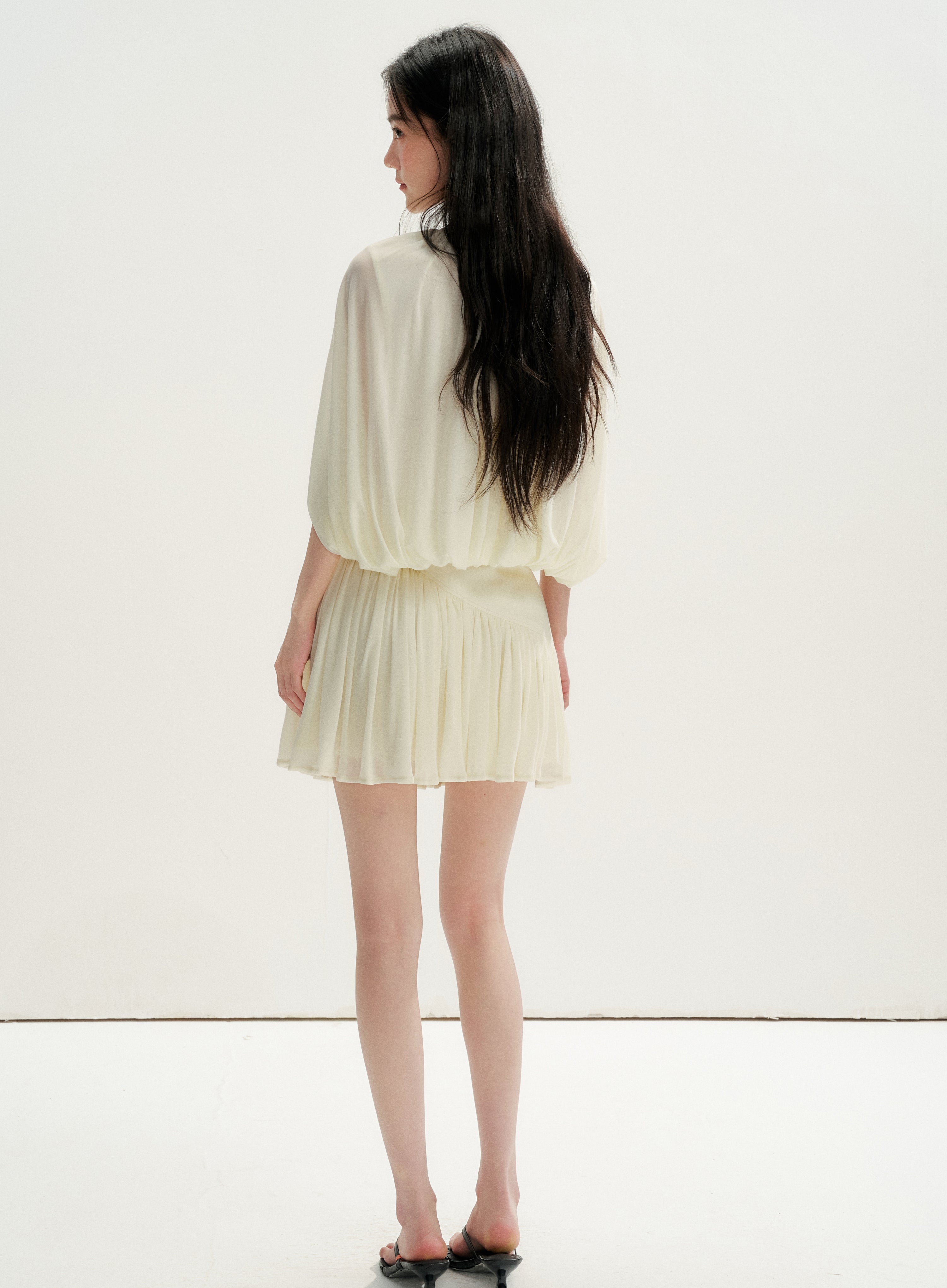 16DEWS 16D26256&16D26257 Cape-Style V-Neck Top+Tulle Spliced Pleated A-Line Skirt