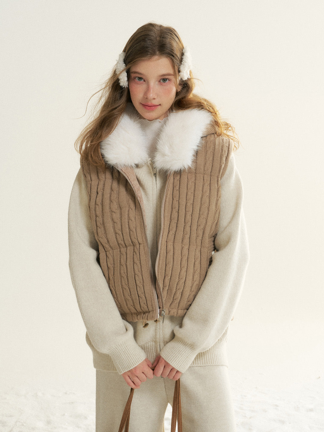 16DEWS 16D25555&16D25556 Cleanfit detachable fur collar hooded knitted cardigan + pants set