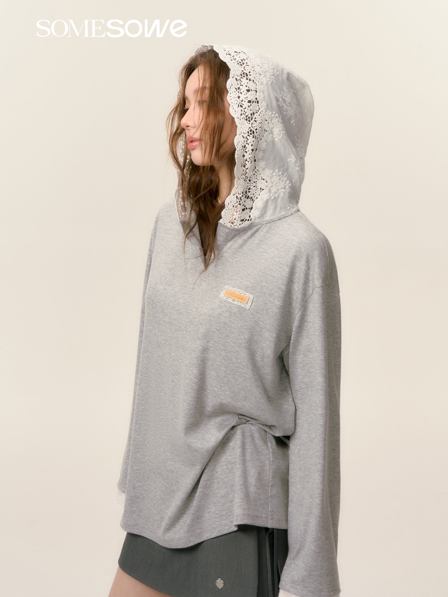 SOMESOWE S2508035 Lace patchwork hooded sunscreen top(2color)