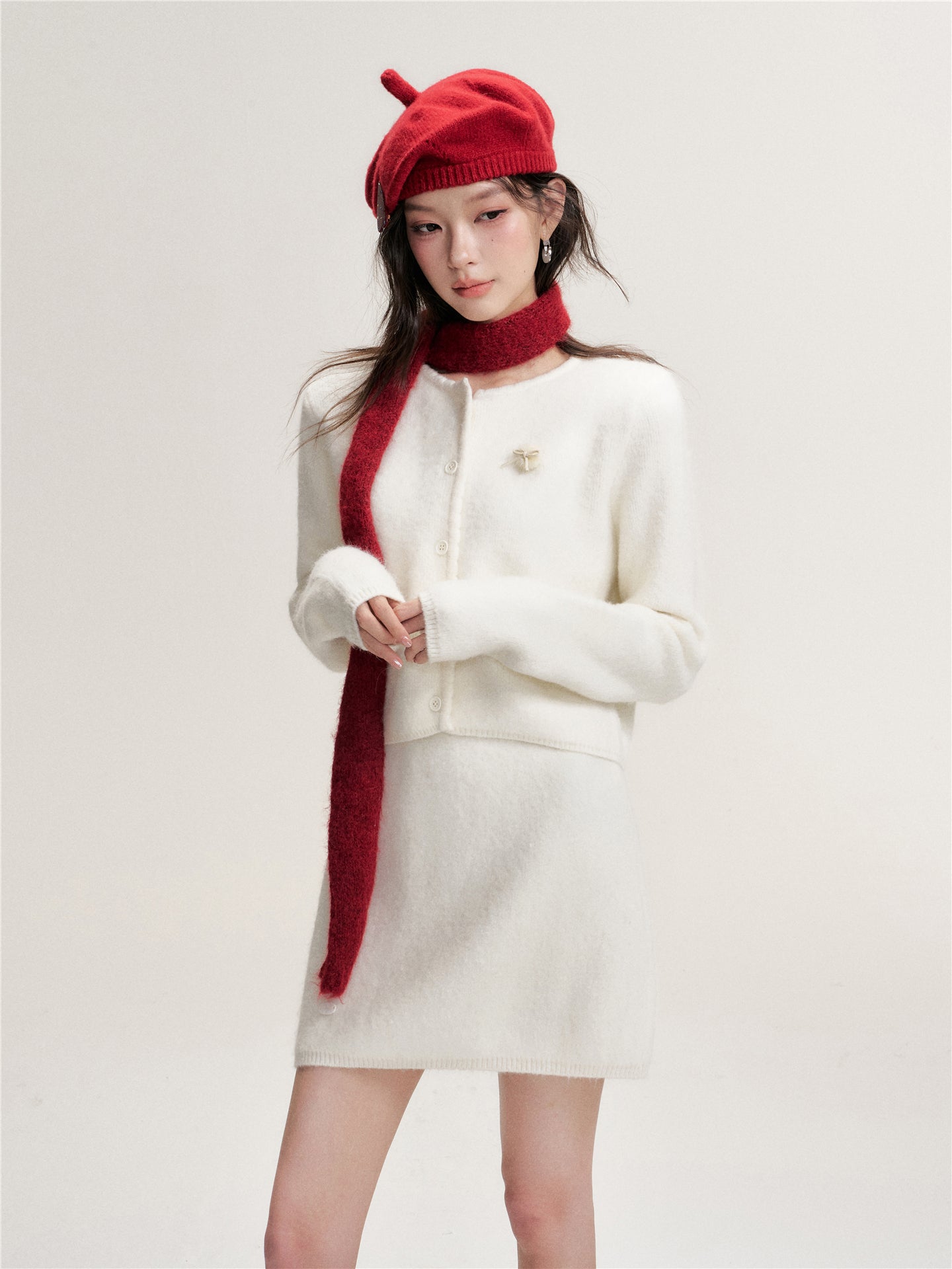 16DEWS 16D25454&16D25455 Soft and sticky short knitted cardigan + shorts set