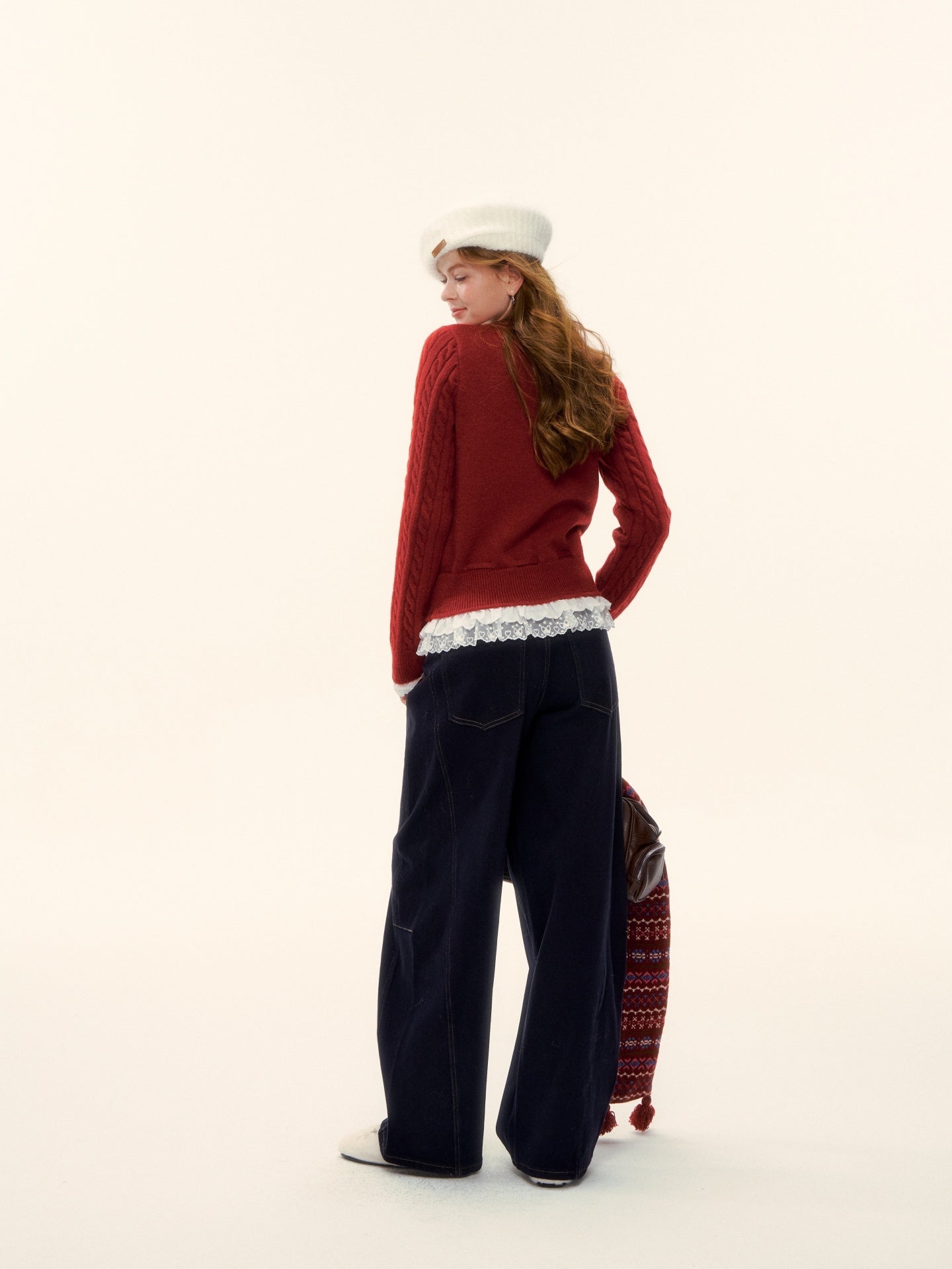 AsGony ASG25622 Lace hem patchwork knit sweater