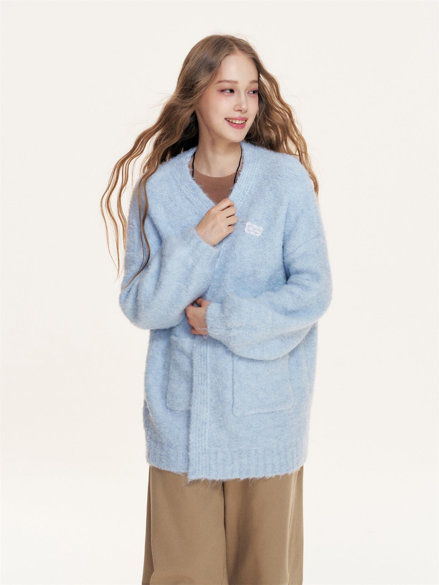 16DEWS 16D25412 Fluffy fur long sleeved V-neck knitted cardigan