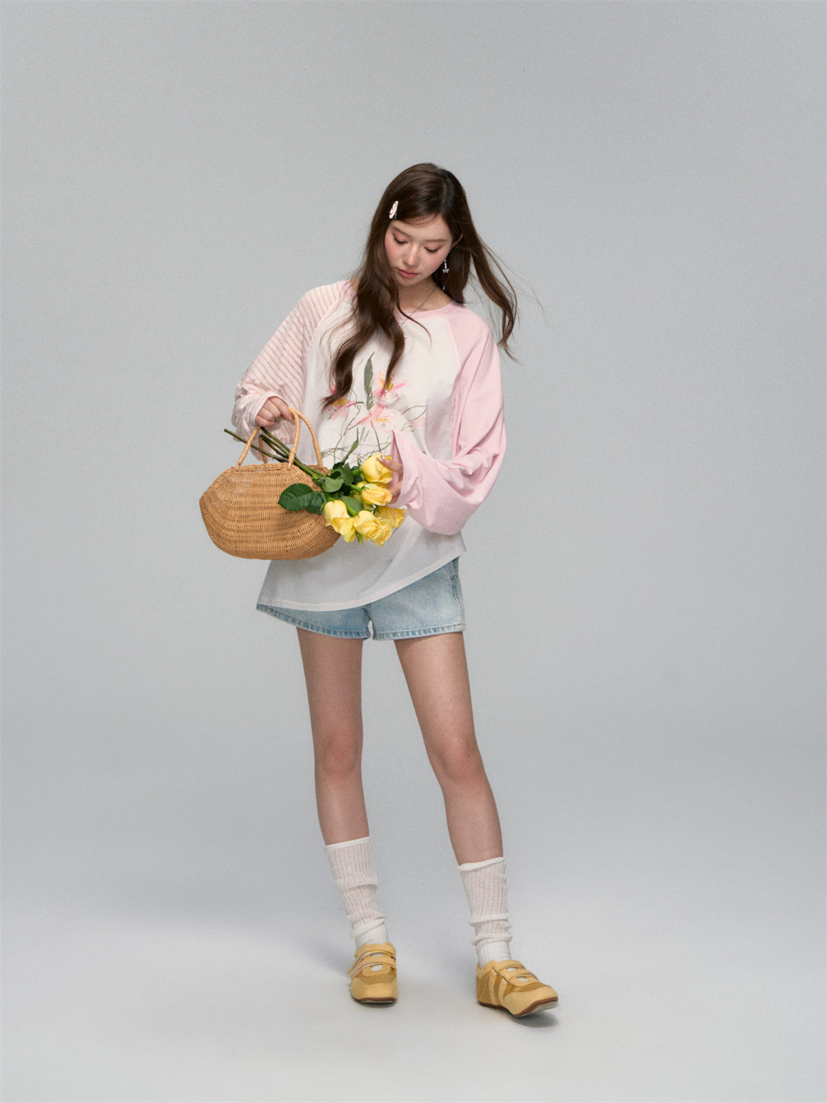 AsGony ASG25120 Color blocked floral print round neck T-shirt