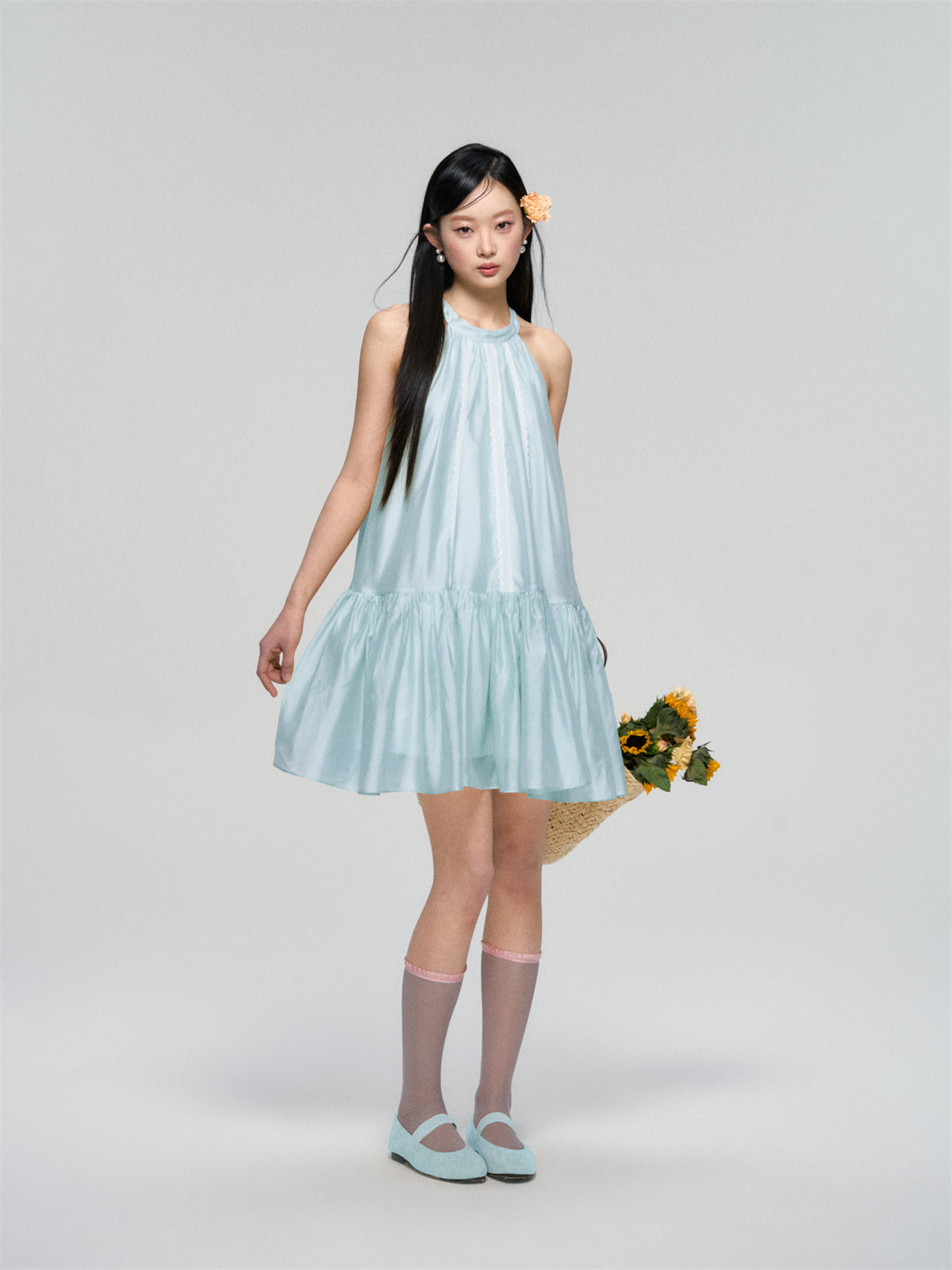 AsGony ASG25092 Hanging neck fluffy lace dress (2color)