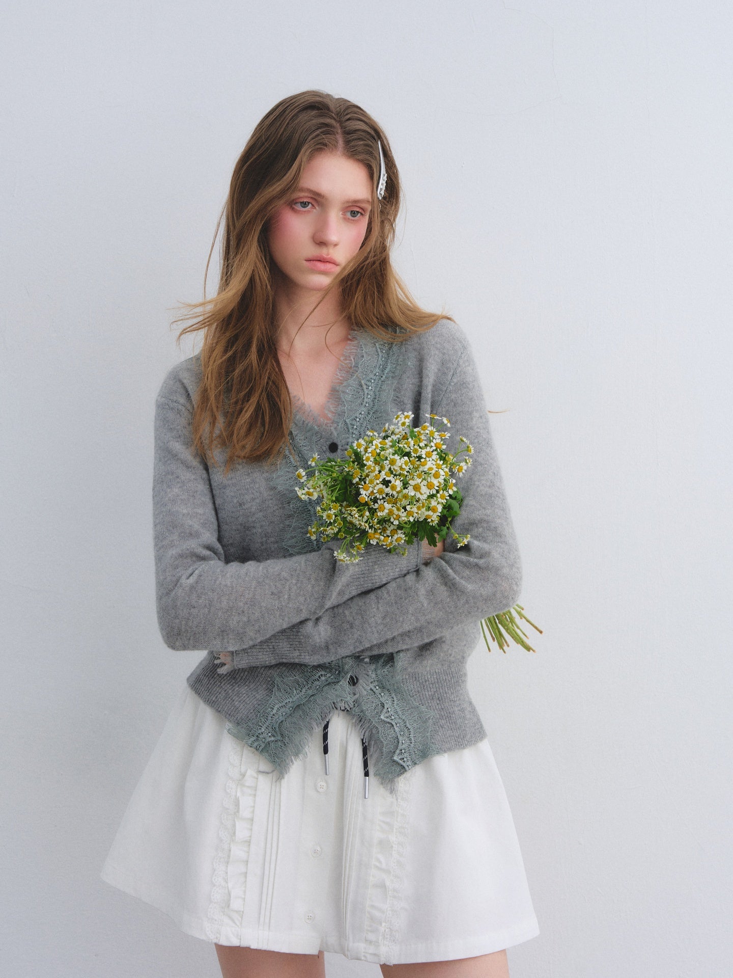 AsGony ASG25662 Sheep wool lace patchwork V-neck knitted sweater