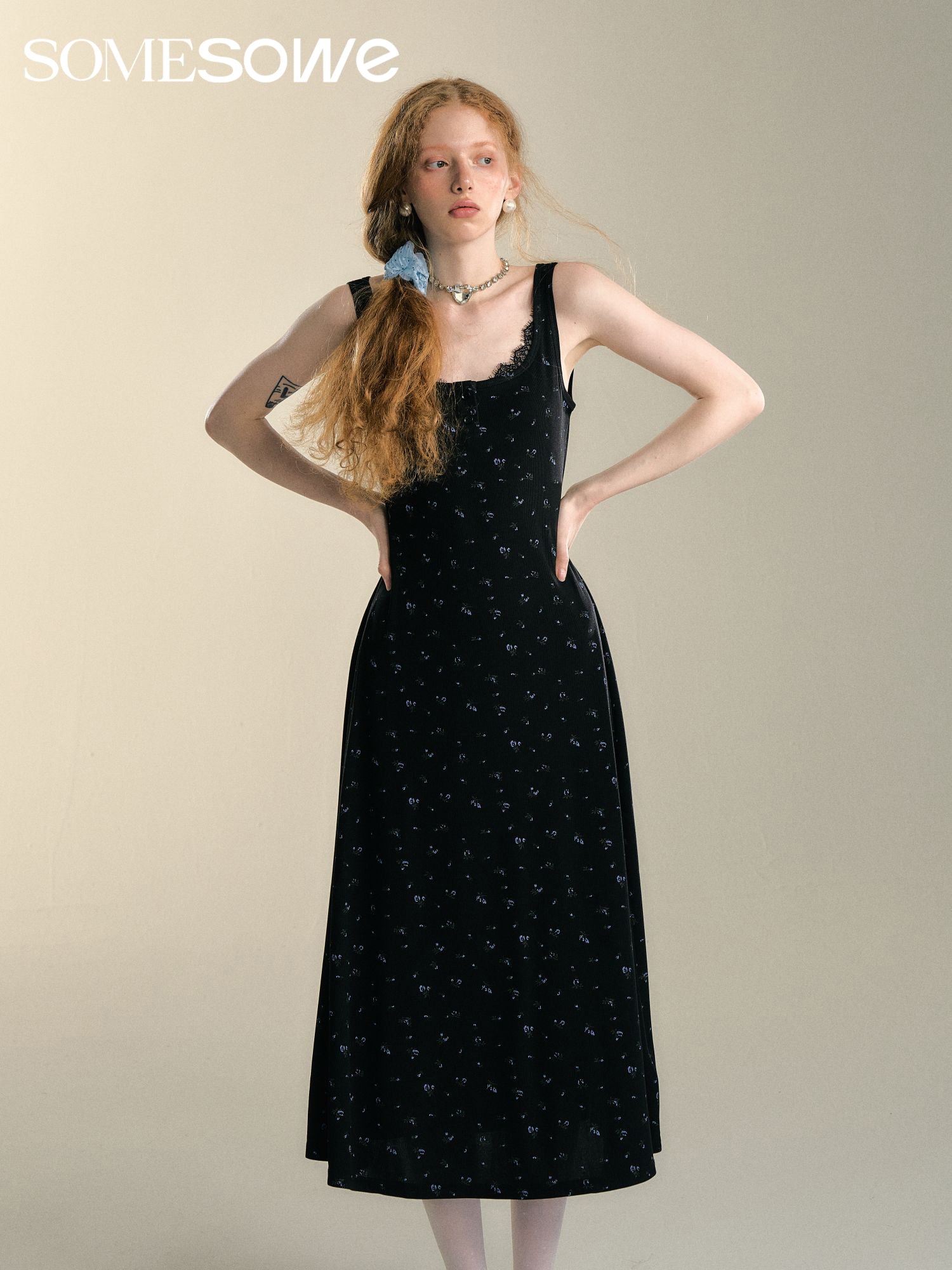 SOMESOWE S2407086 Holiday style vest dress
