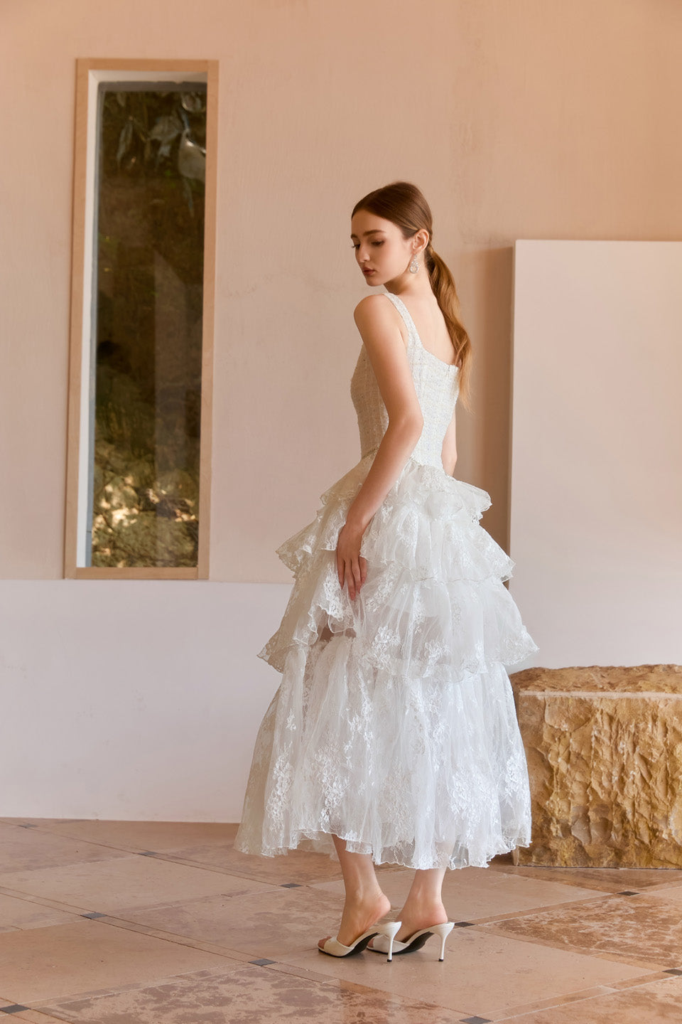 Wardrobes by chen Square collar lace tiered dress