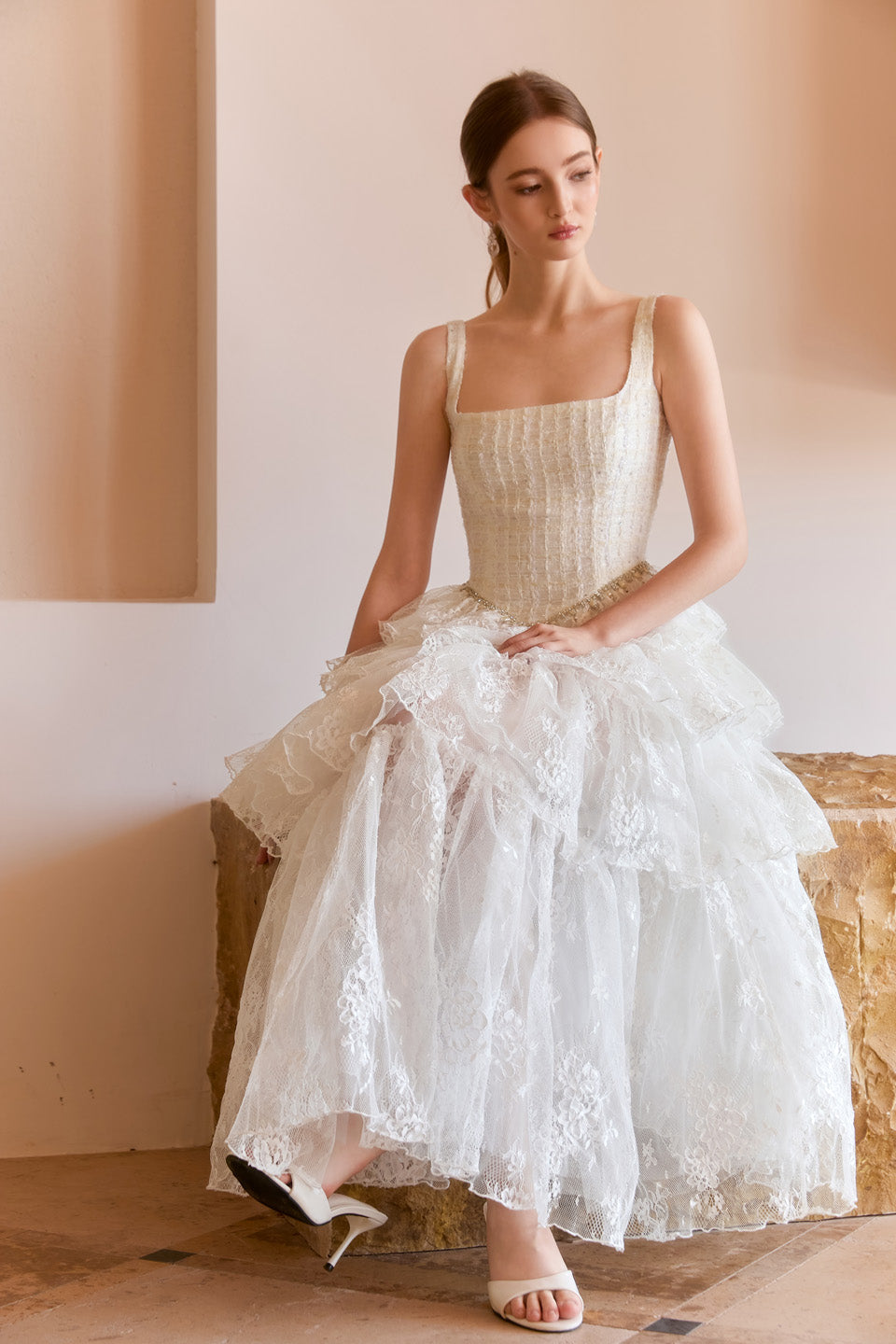 Wardrobes by chen Square collar lace tiered dress
