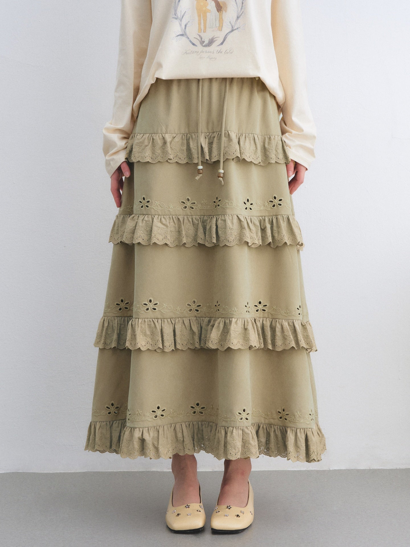 AsGony ASG26036 Vintage lace embroidered half length skirt