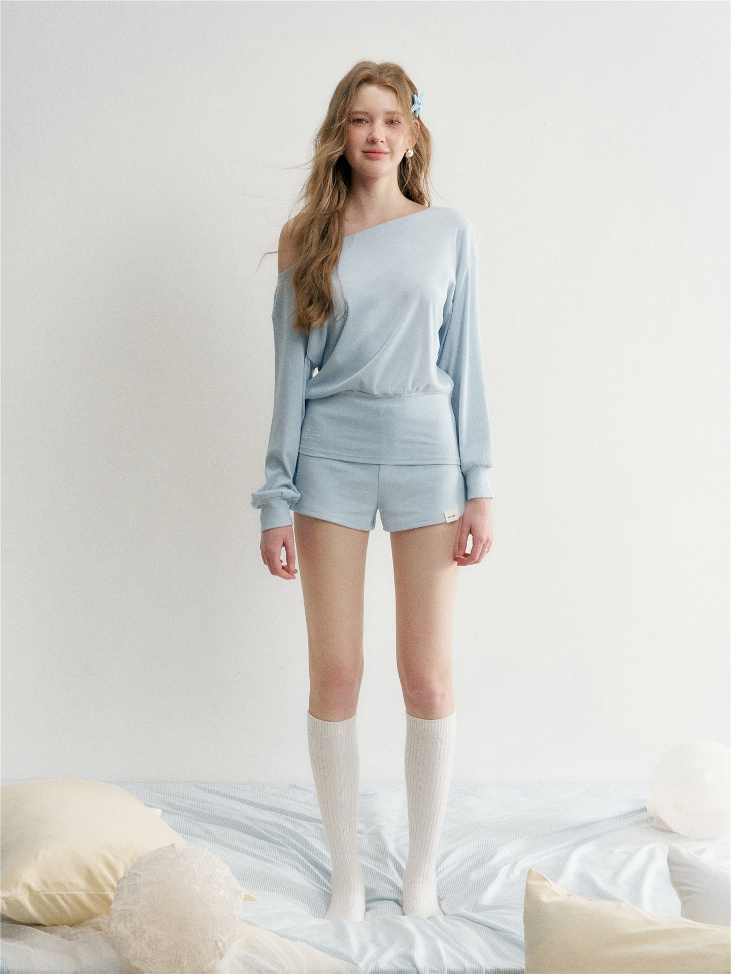 16DEWS 16D26024&16D26025 Slanted shoulder and waist cinched top + shorts