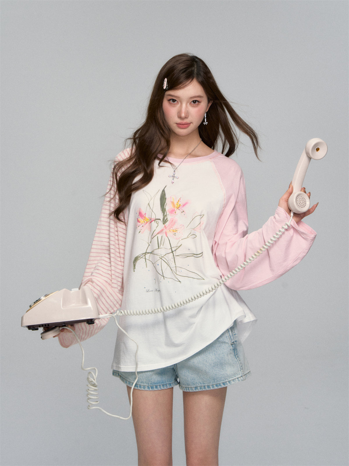 AsGony ASG25120 Color blocked floral print round neck T-shirt