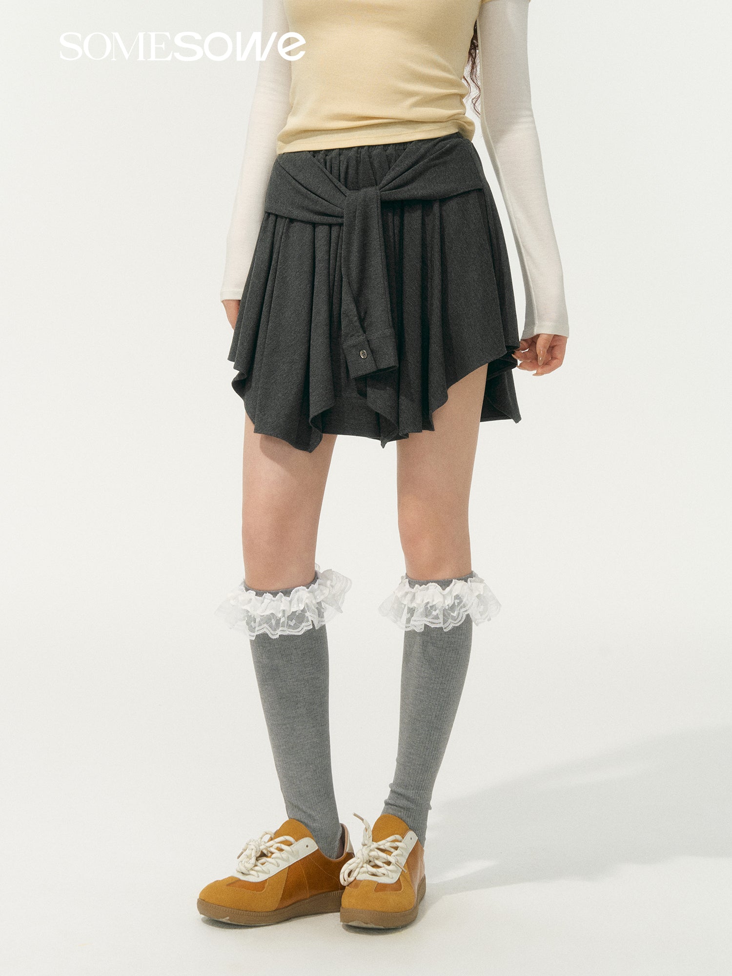 SOMESOWE S2508054 Irregular lace up skirt