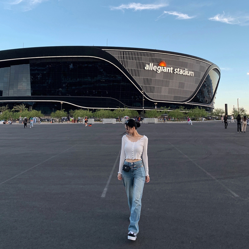 Guse Soft Unwashed Denim Trousers