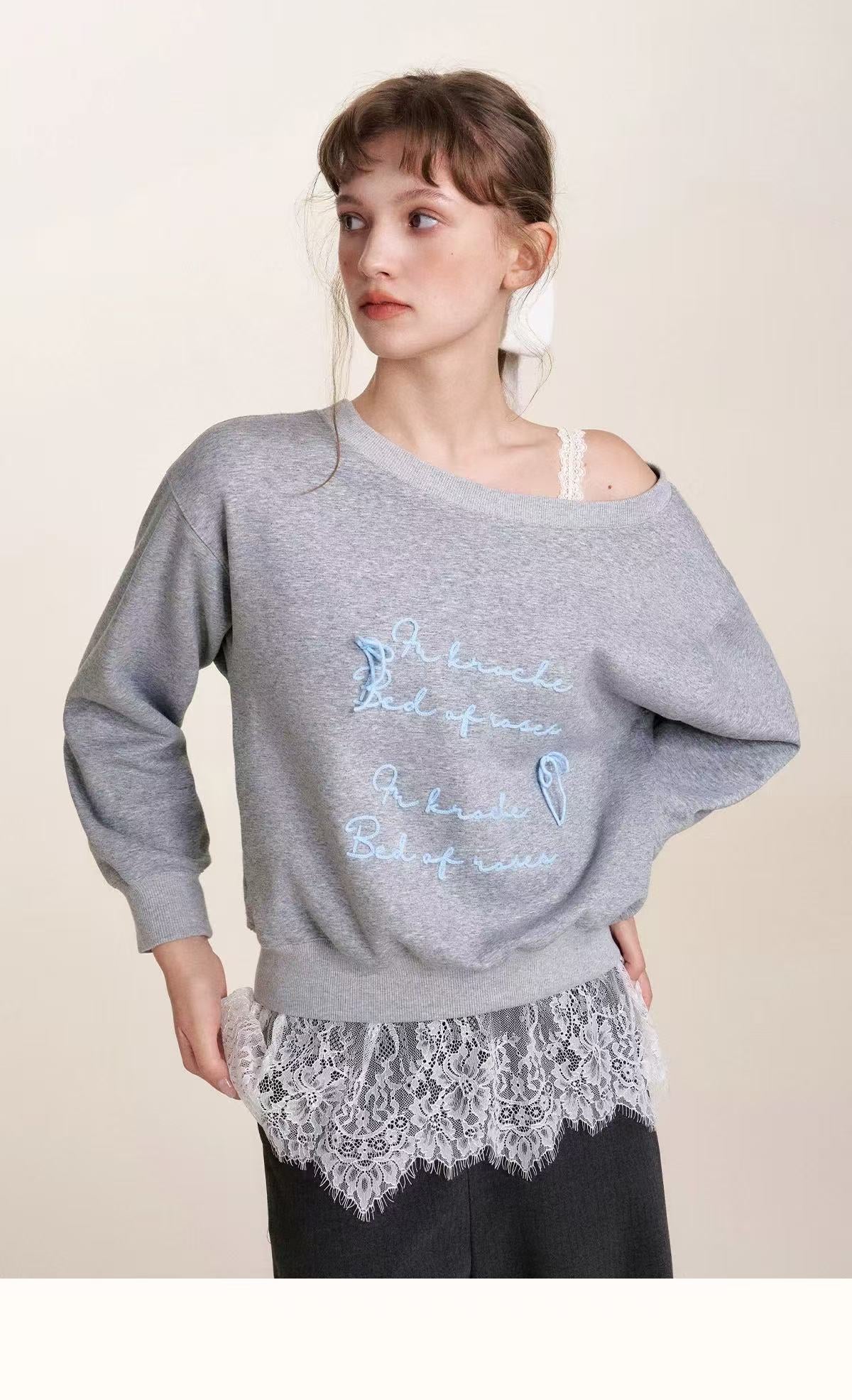 Kroche Slanted shoulder design hoodie