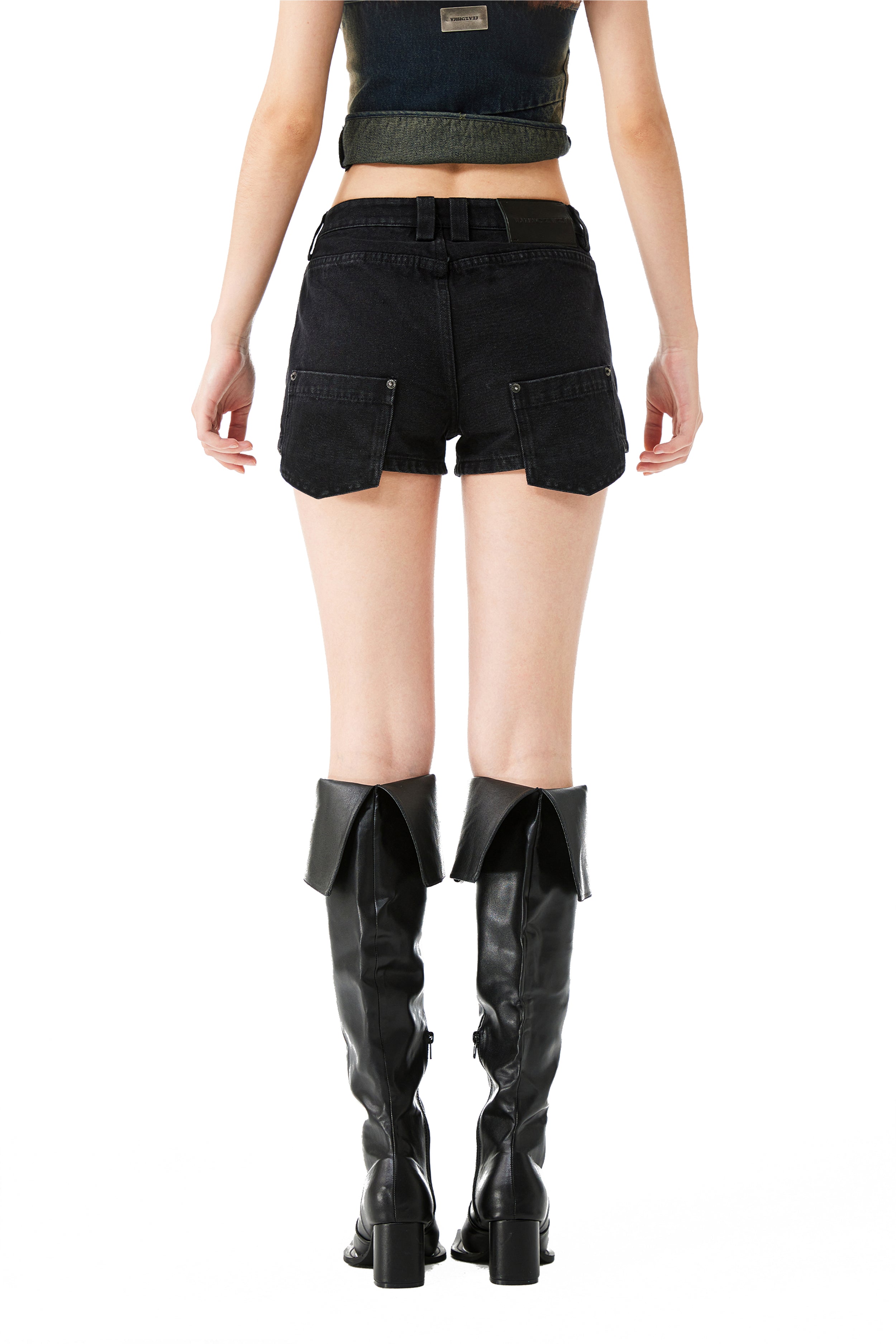 YJ1NGZYZJ BLACK DENIM SHORTS
