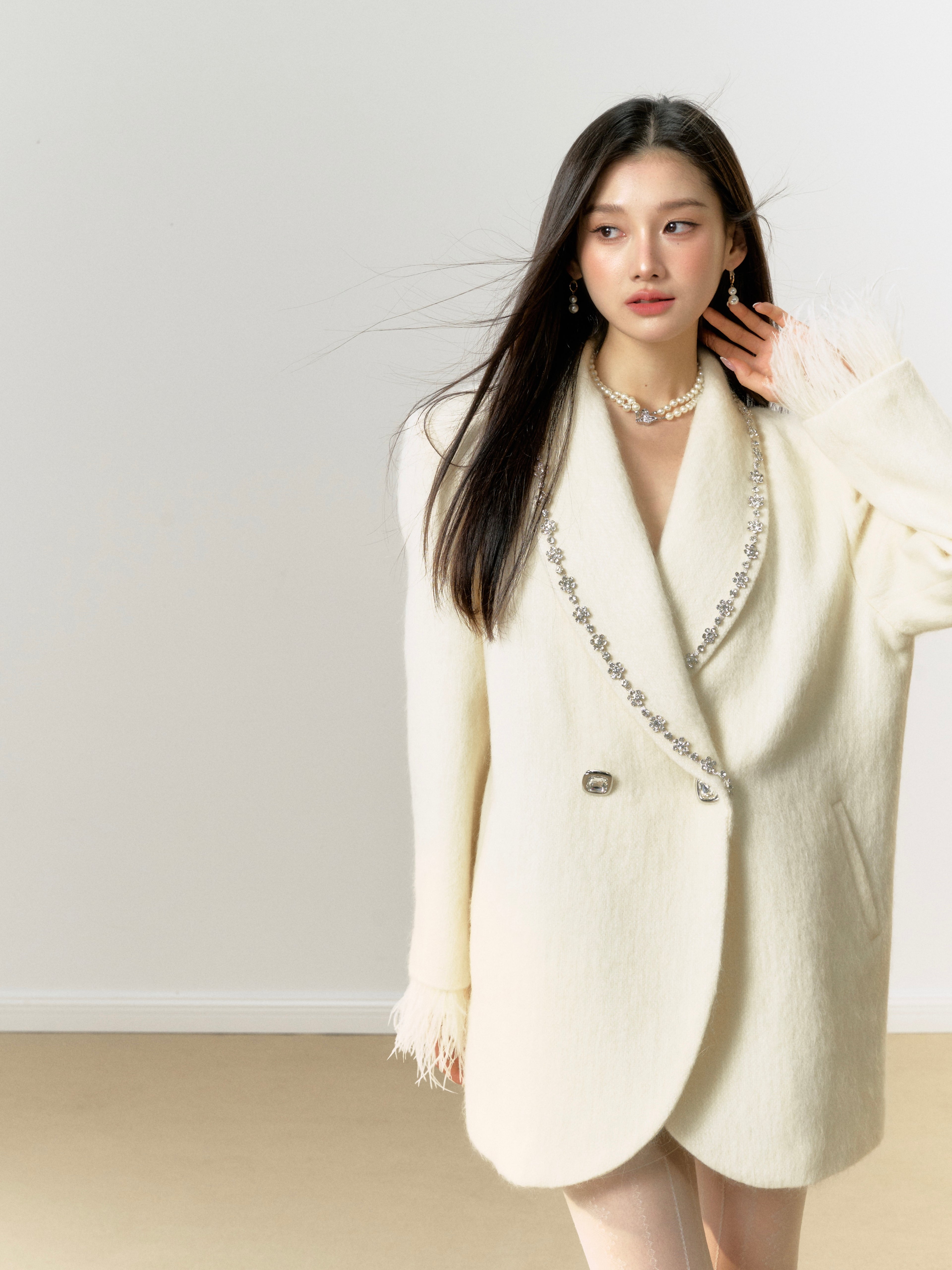 Lafreedom Feather Collar Oversize Coat(2color)
