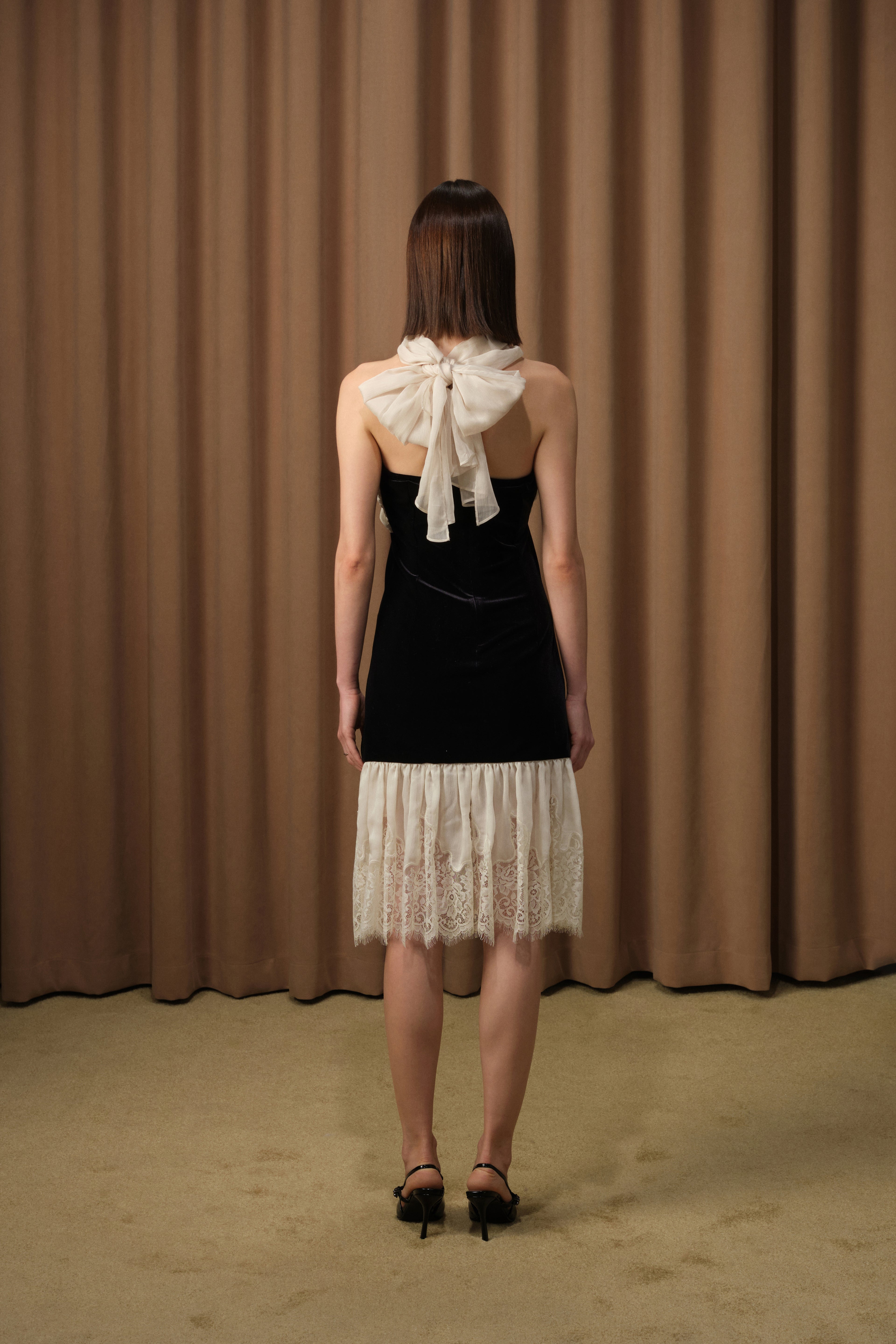 DIANA VEVINA D42W51ZY1105L velvet embroidered dress