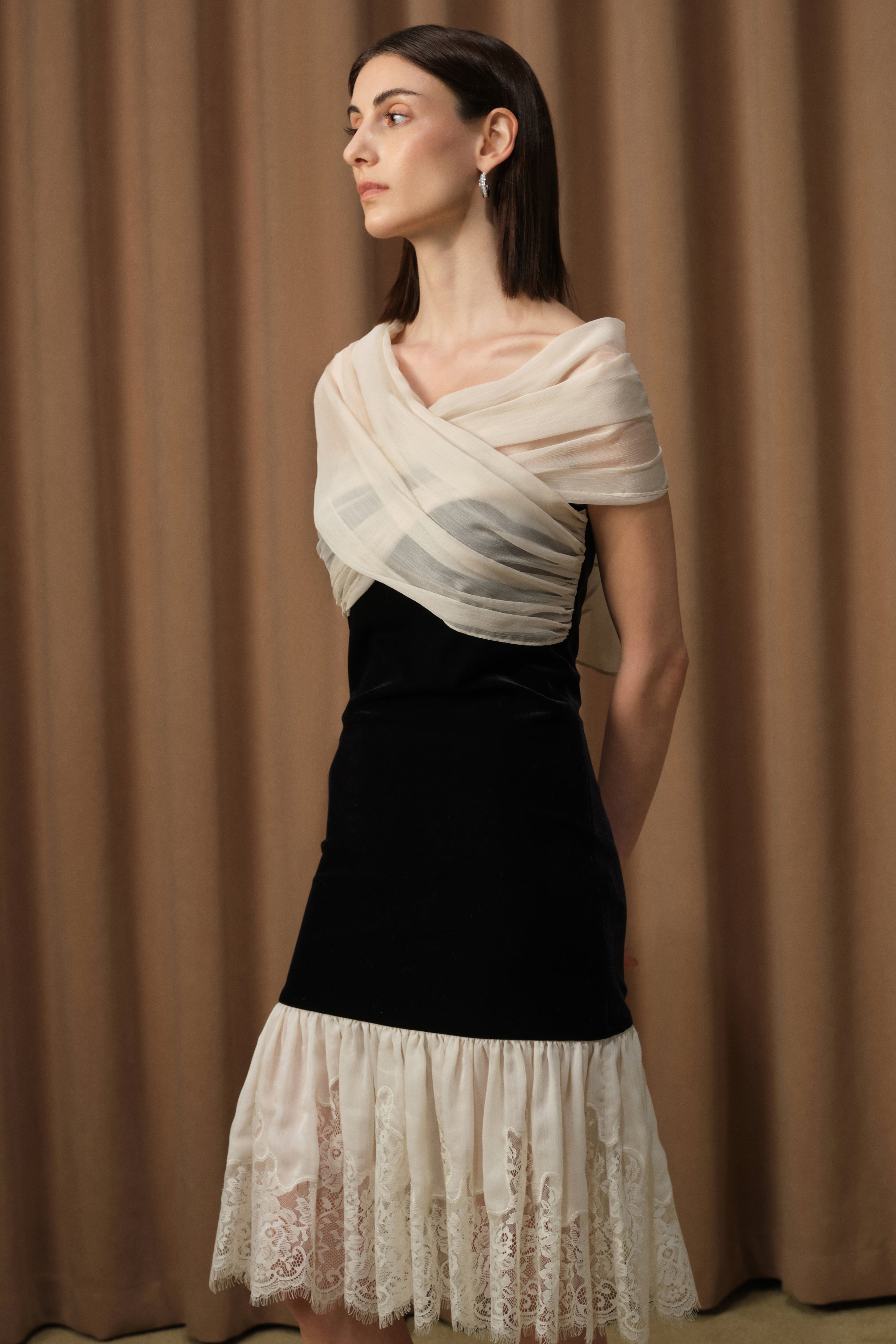 DIANA VEVINA D42W51ZY1105L velvet embroidered dress