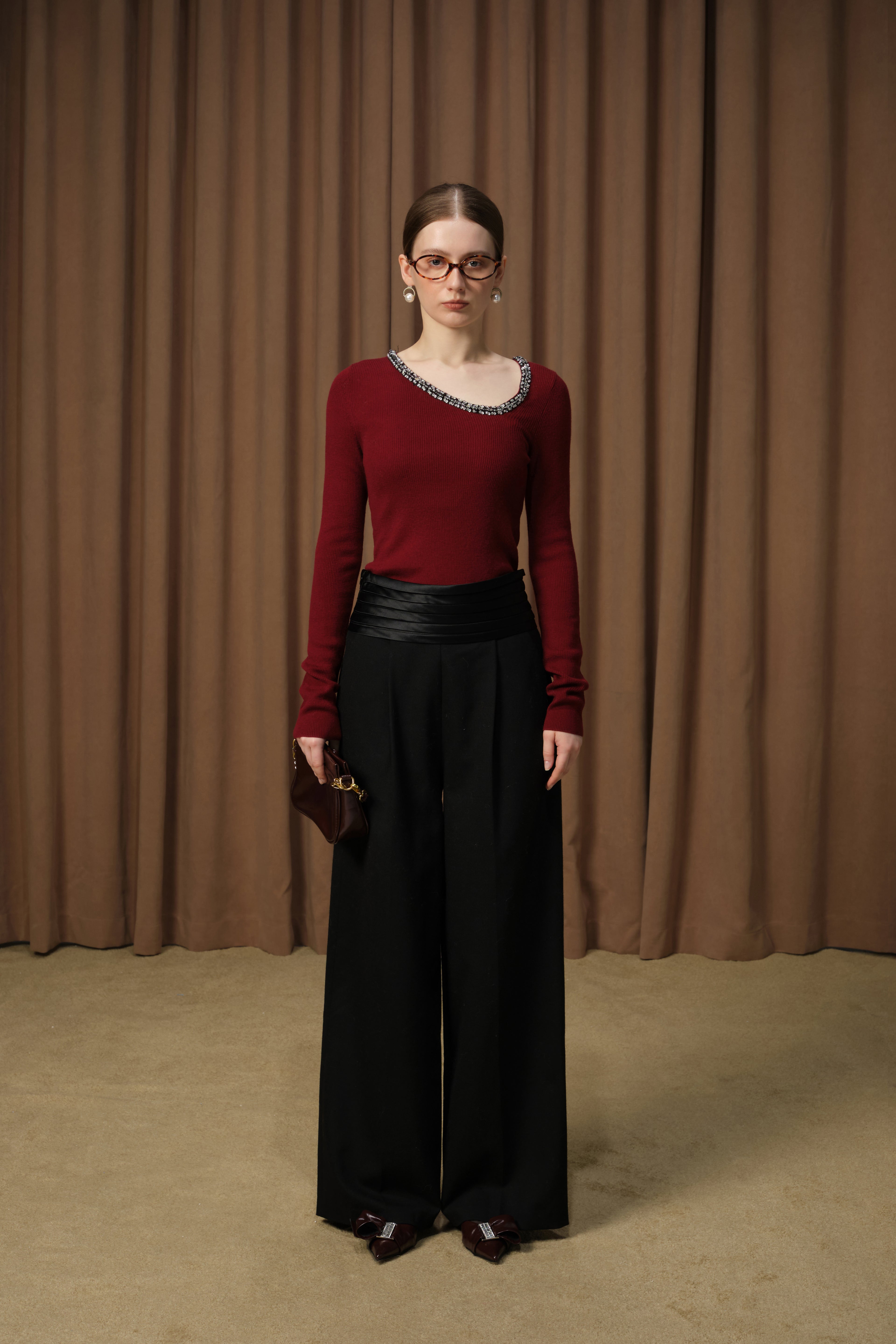 DIANA VEVINA D42W05YL663W / D42W05YL663L / D42W05YL663R bottoming shirt