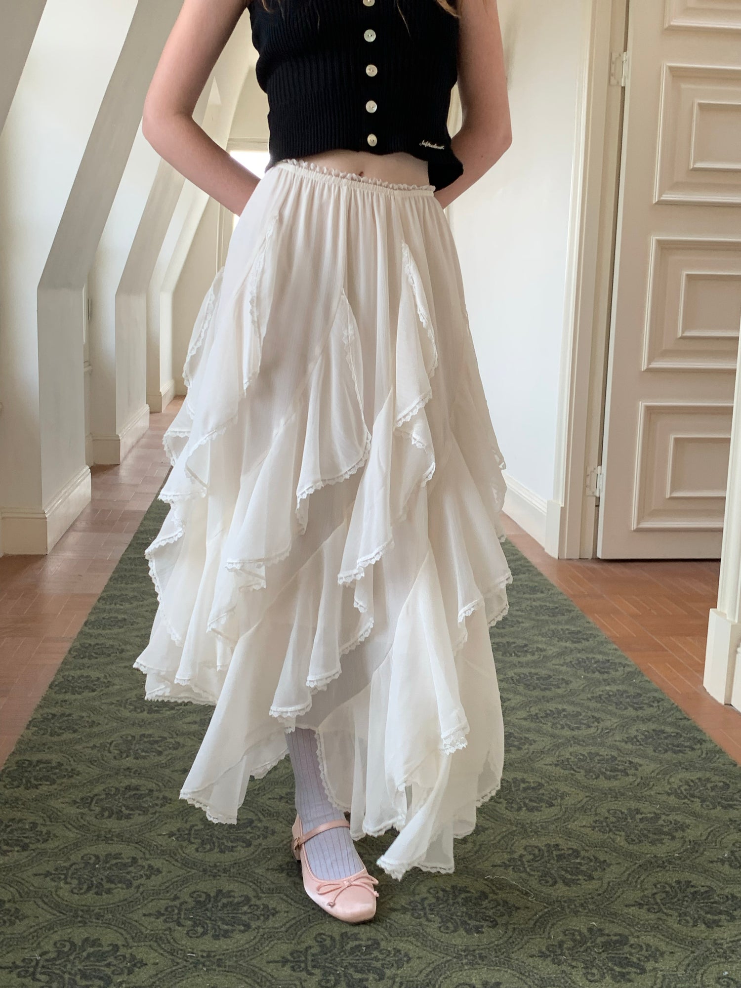 Lafreedom LAF350306 Irregular lace patchwork skirt (2color)