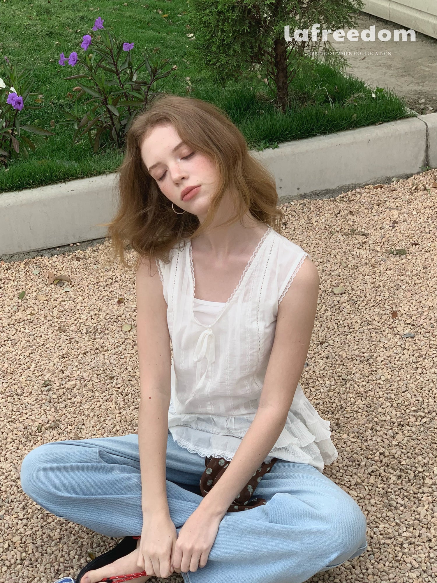 Lafreedom LAF350405 Lace sleeveless vest top