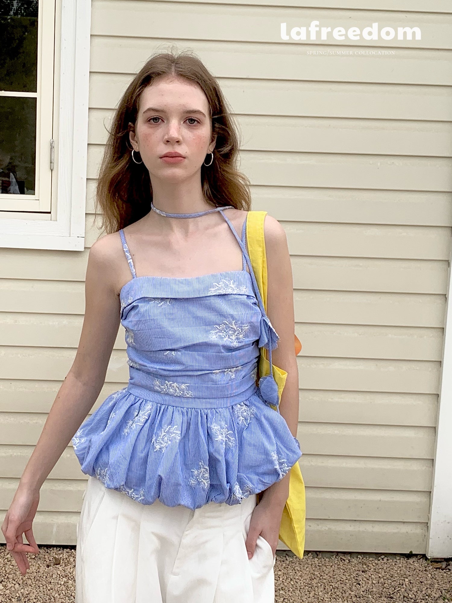 Lafreedom LAF350412 Camisole flower bud top (2color)