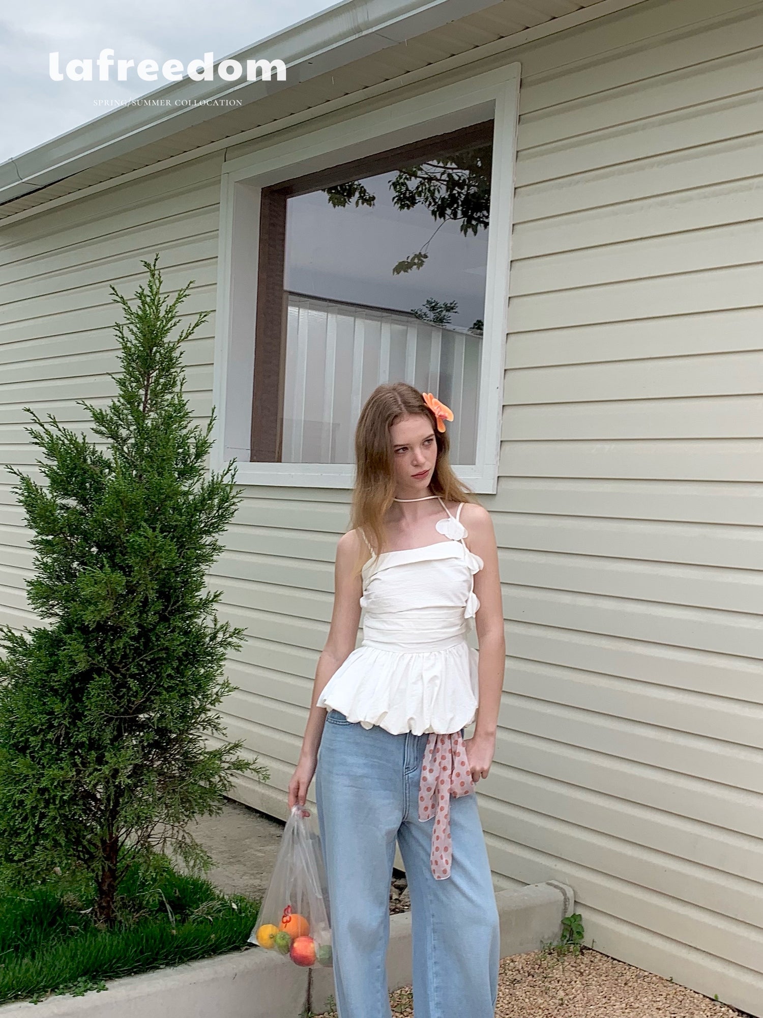 Lafreedom LAF350412 Camisole flower bud top (2color)