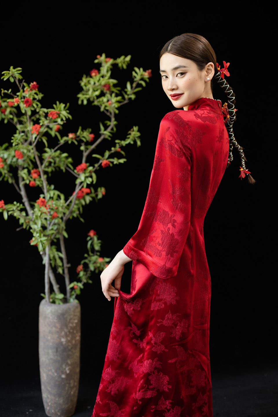 GORGEOUS Red embroidered Qipao