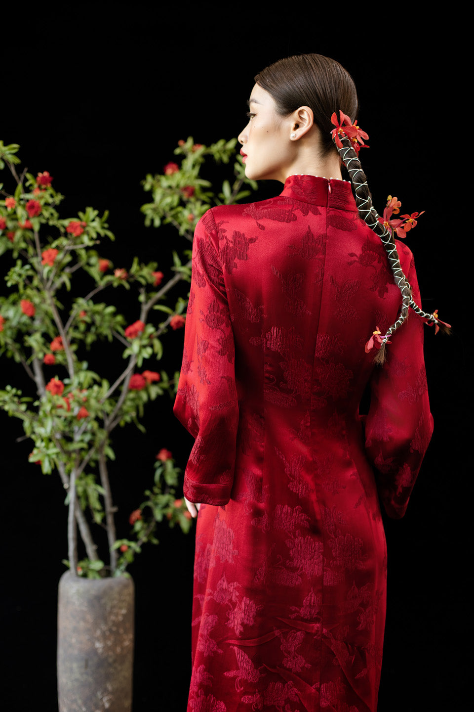 GORGEOUS Red embroidered Qipao