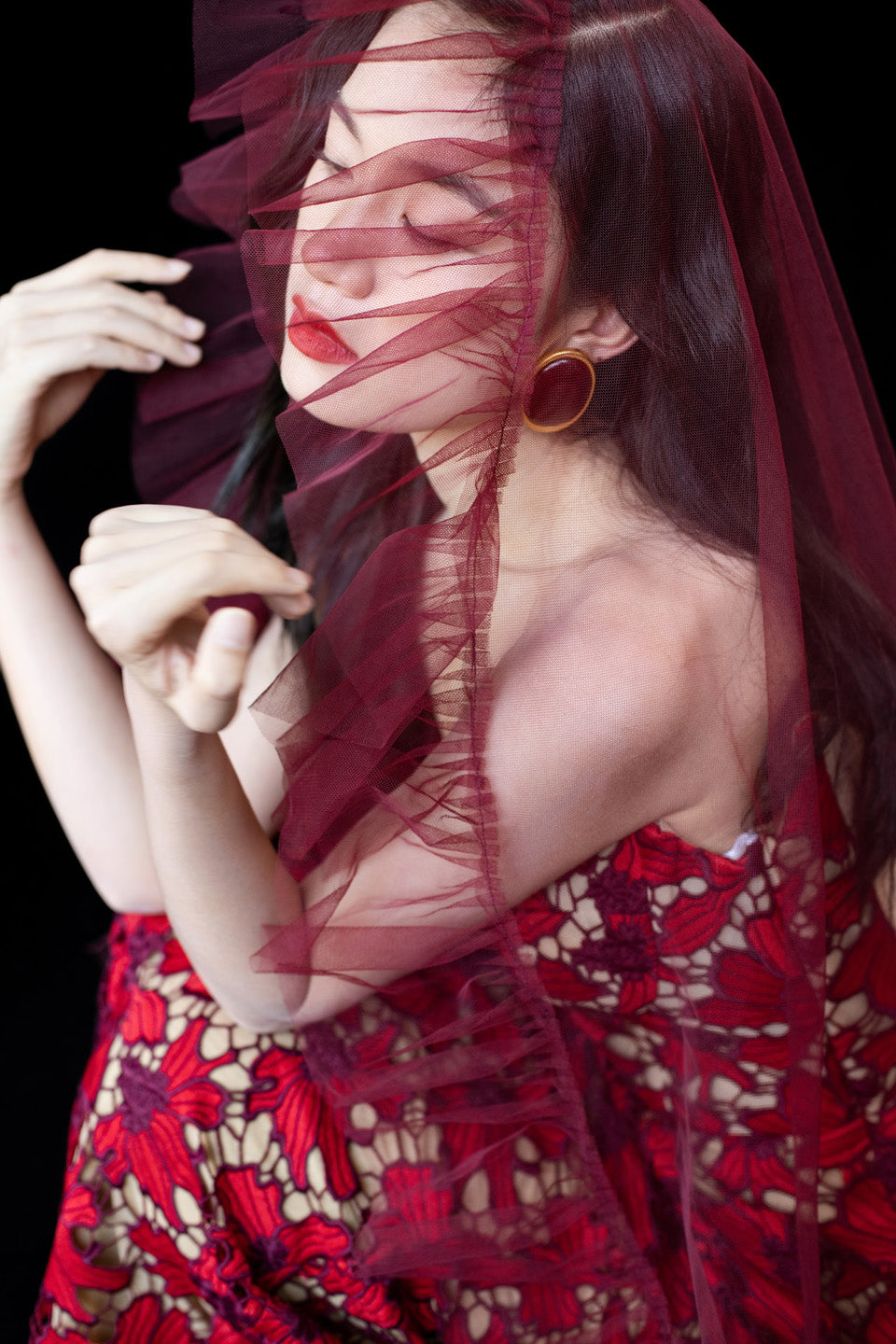 GORGEOUS Red flower lace strapless maxi dress