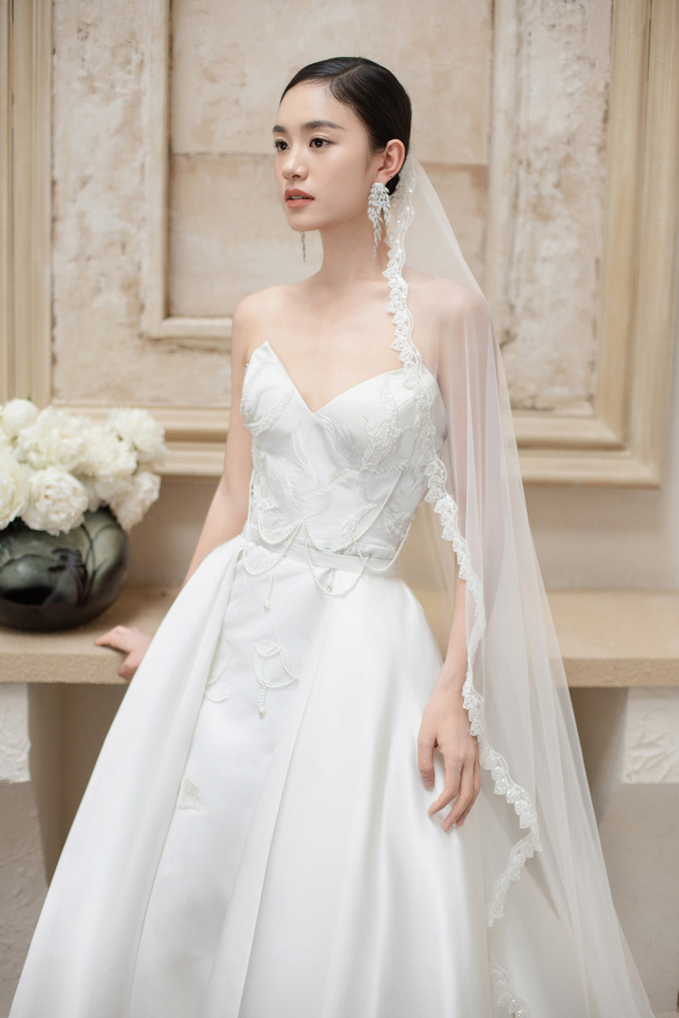 GORGEOUS Pearl chain strapless maxi dress