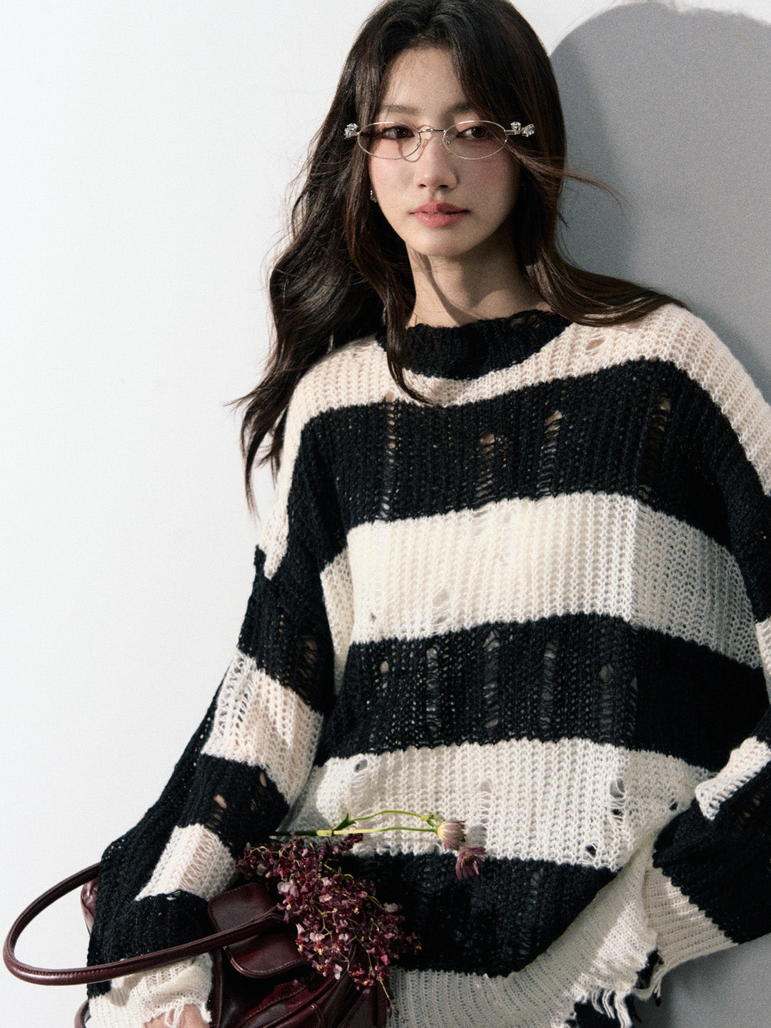 Lafreedom LAF350911 Lazy style black and white striped loose sweater
