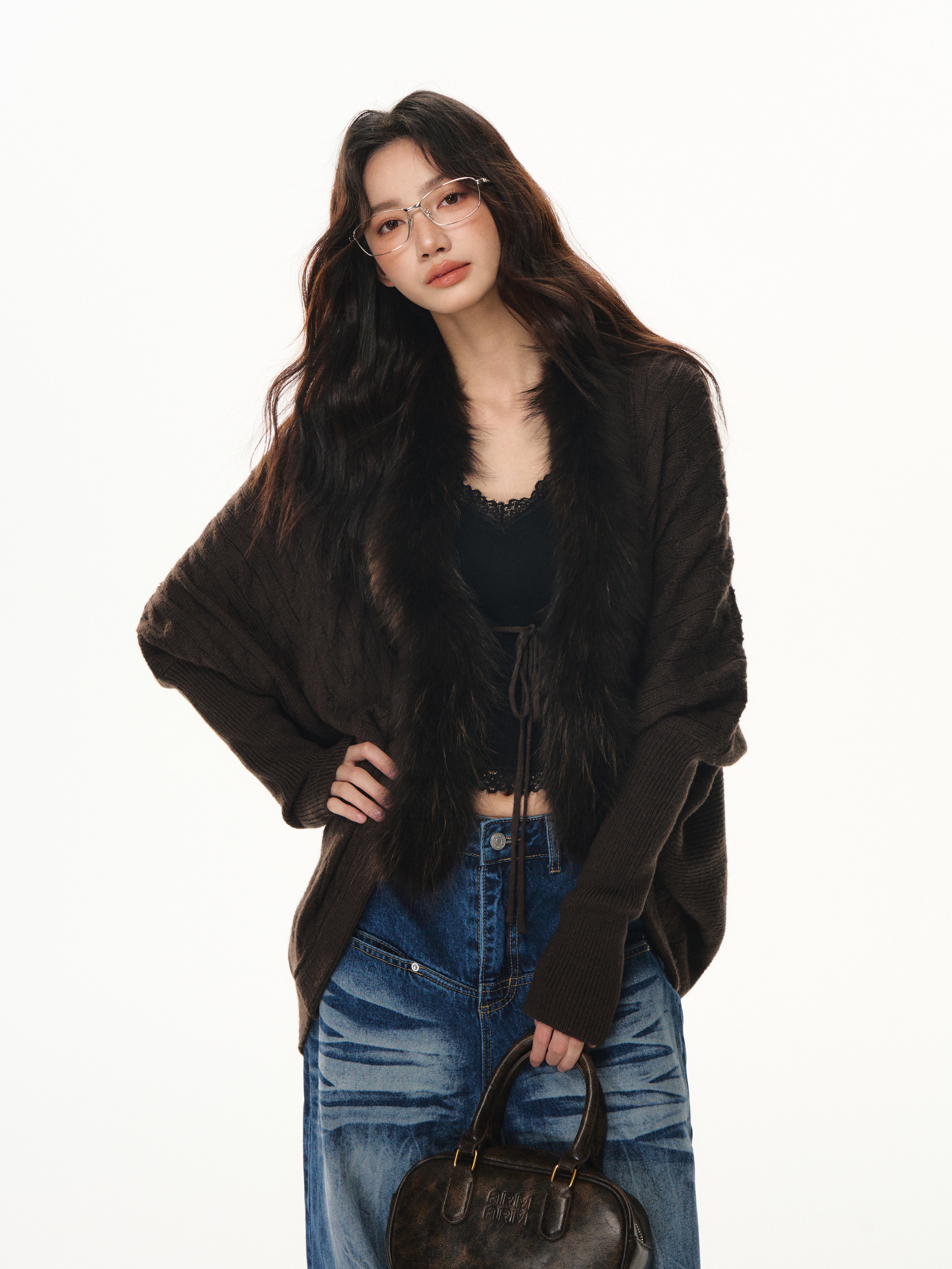 Lafreedom LAF351107 Lazy style patchwork fur collar bat sleeve knitted cardigan