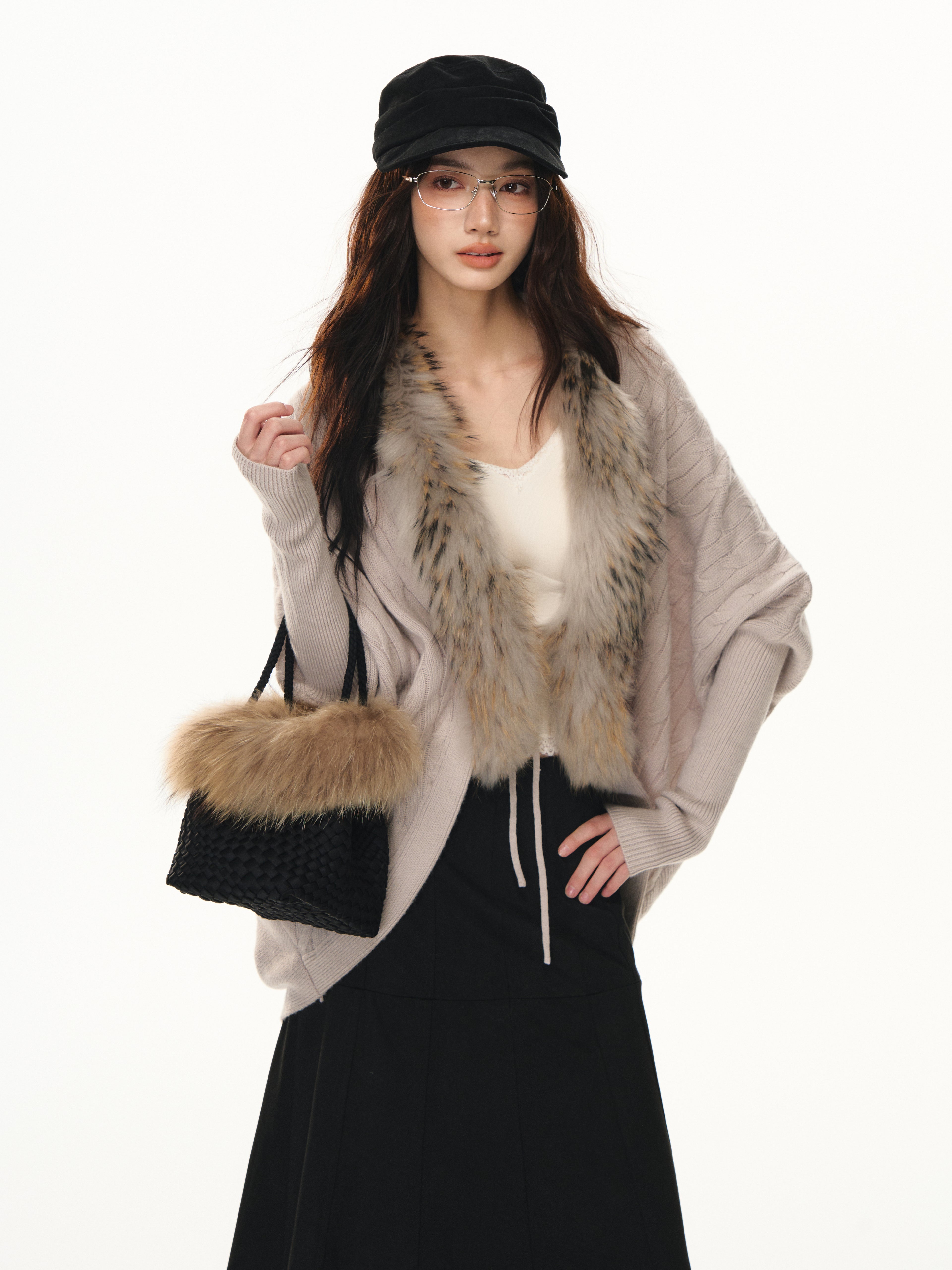 Lafreedom LAF351107 Lazy style patchwork fur collar bat sleeve knitted cardigan