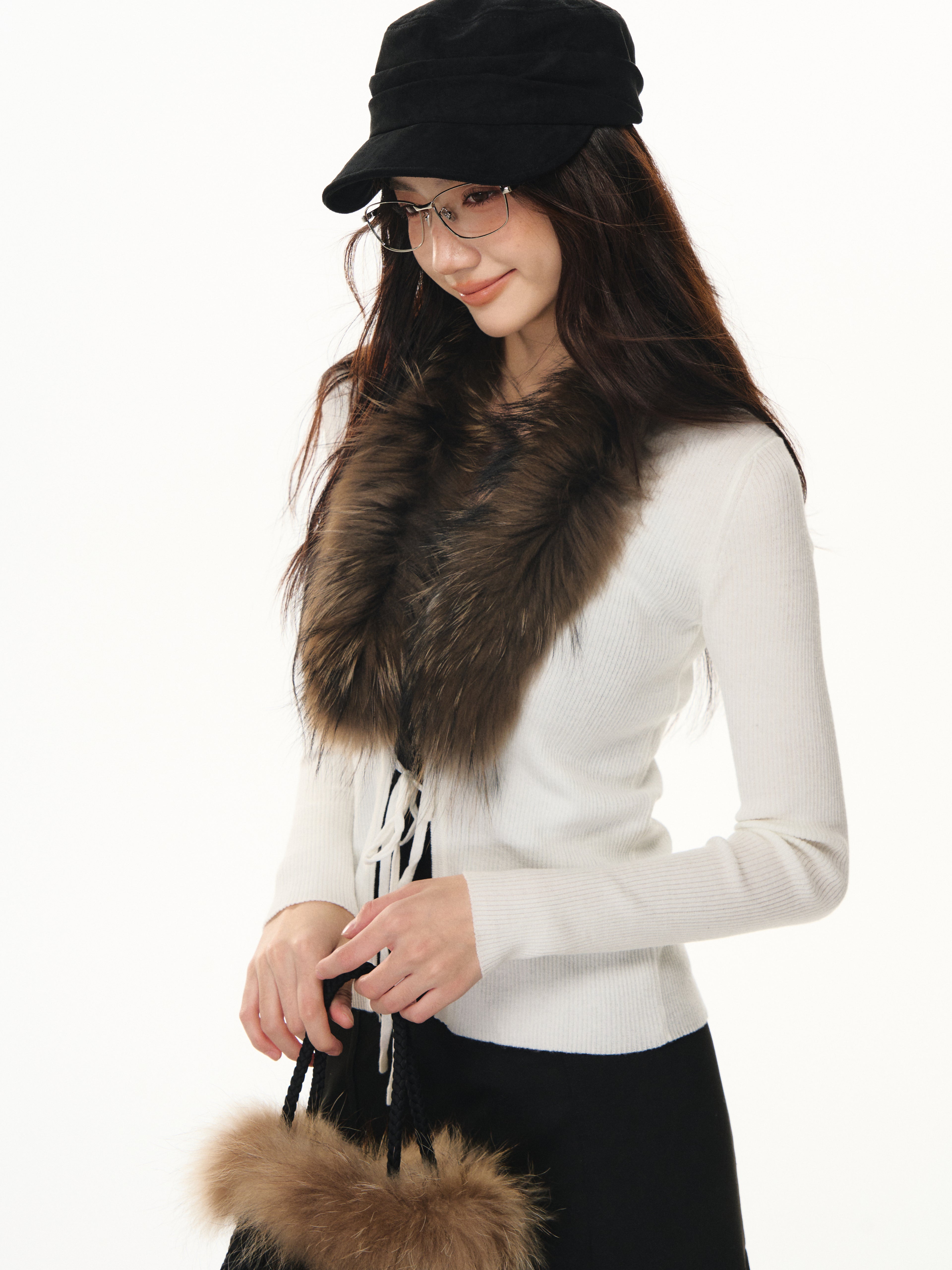 Lafreedom LAF351105 Vintage fur collar strap slimming knit cardigan