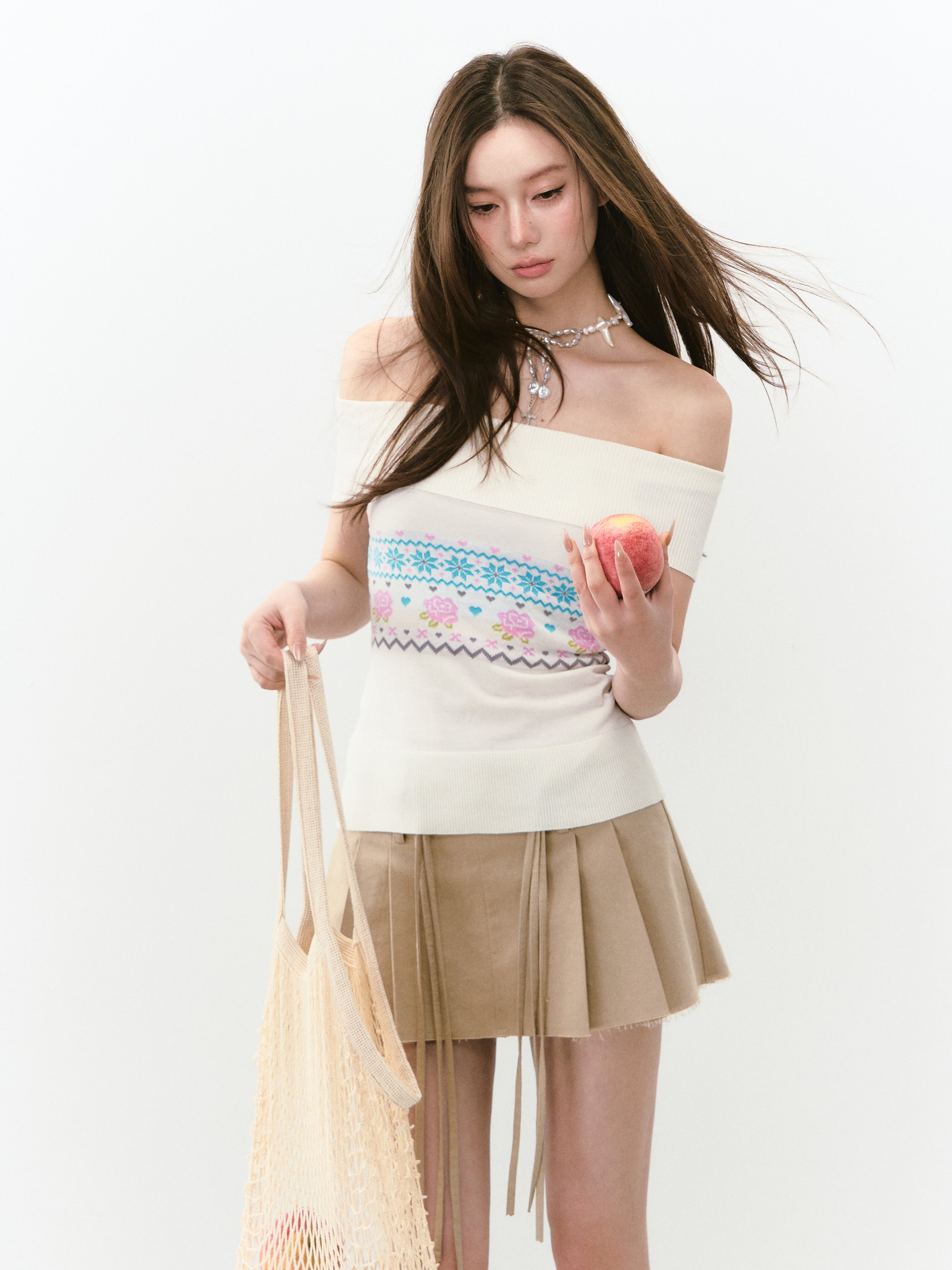 VIA PITTI VIABK291 Woolen one shoulder floral top