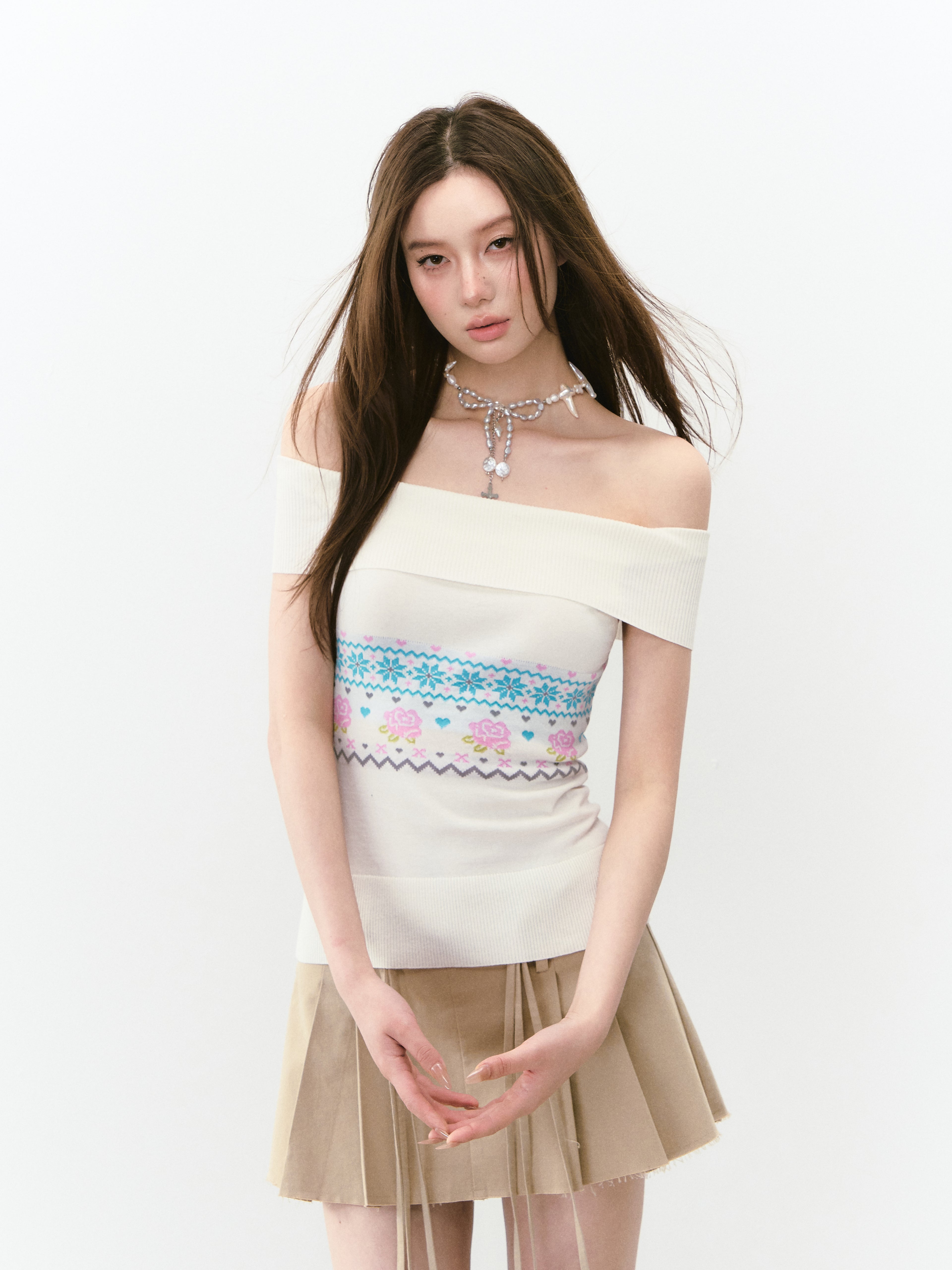 VIA PITTI VIABK291 Woolen one shoulder floral top