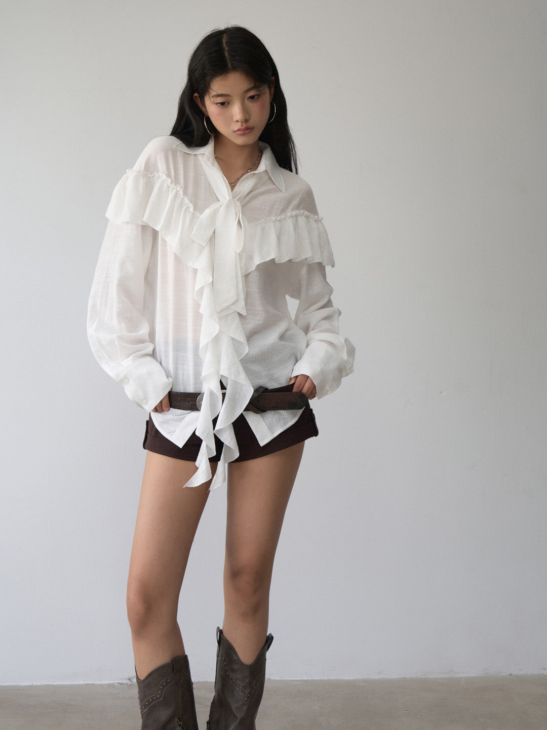 VIA PITTI VIABTP476 Ruffle edge ribbon shirt