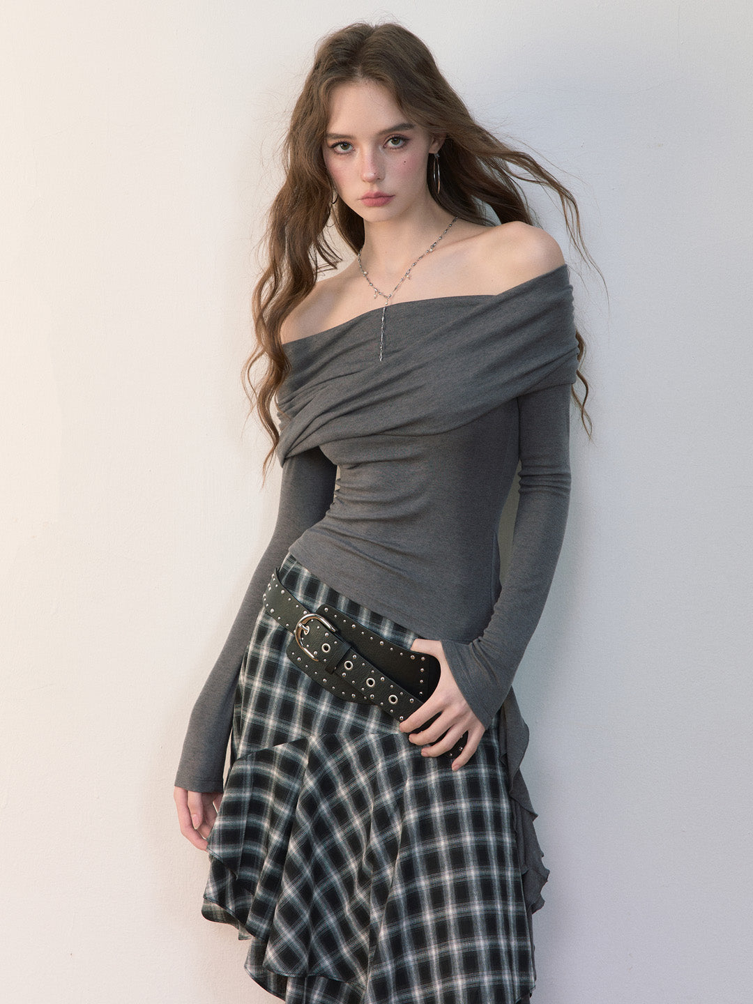 VIA PITTI VIABTP473 Off shoulder slim fit long sleeved top