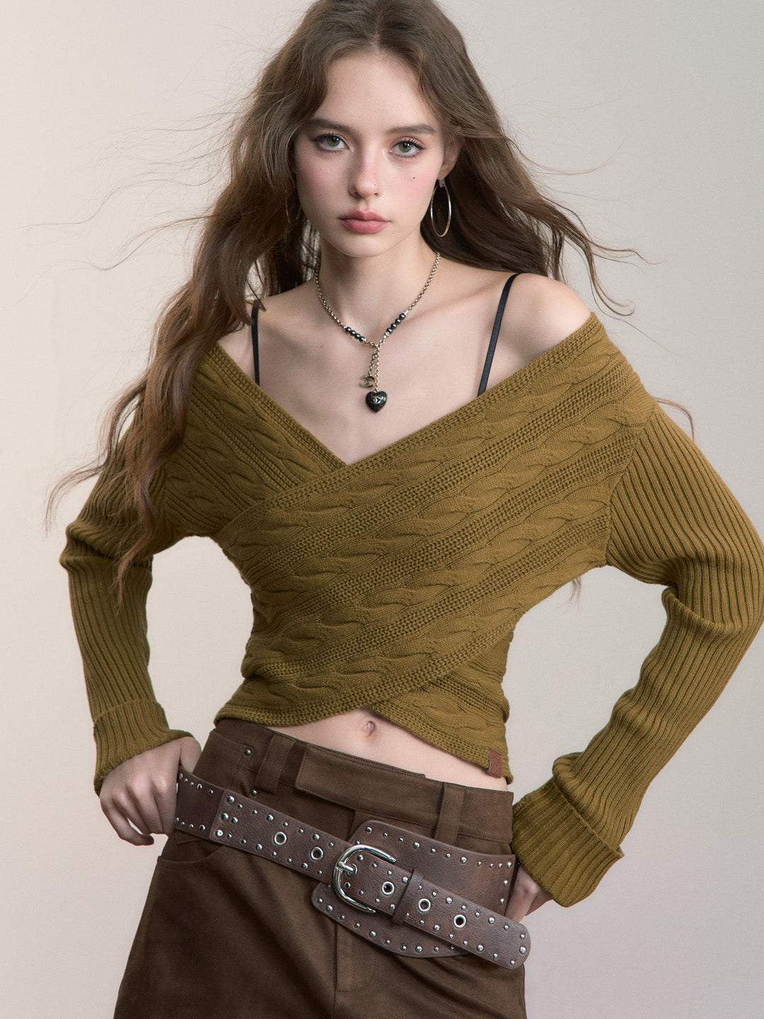 VIA PITTI VIADK563 Cross design short sweater